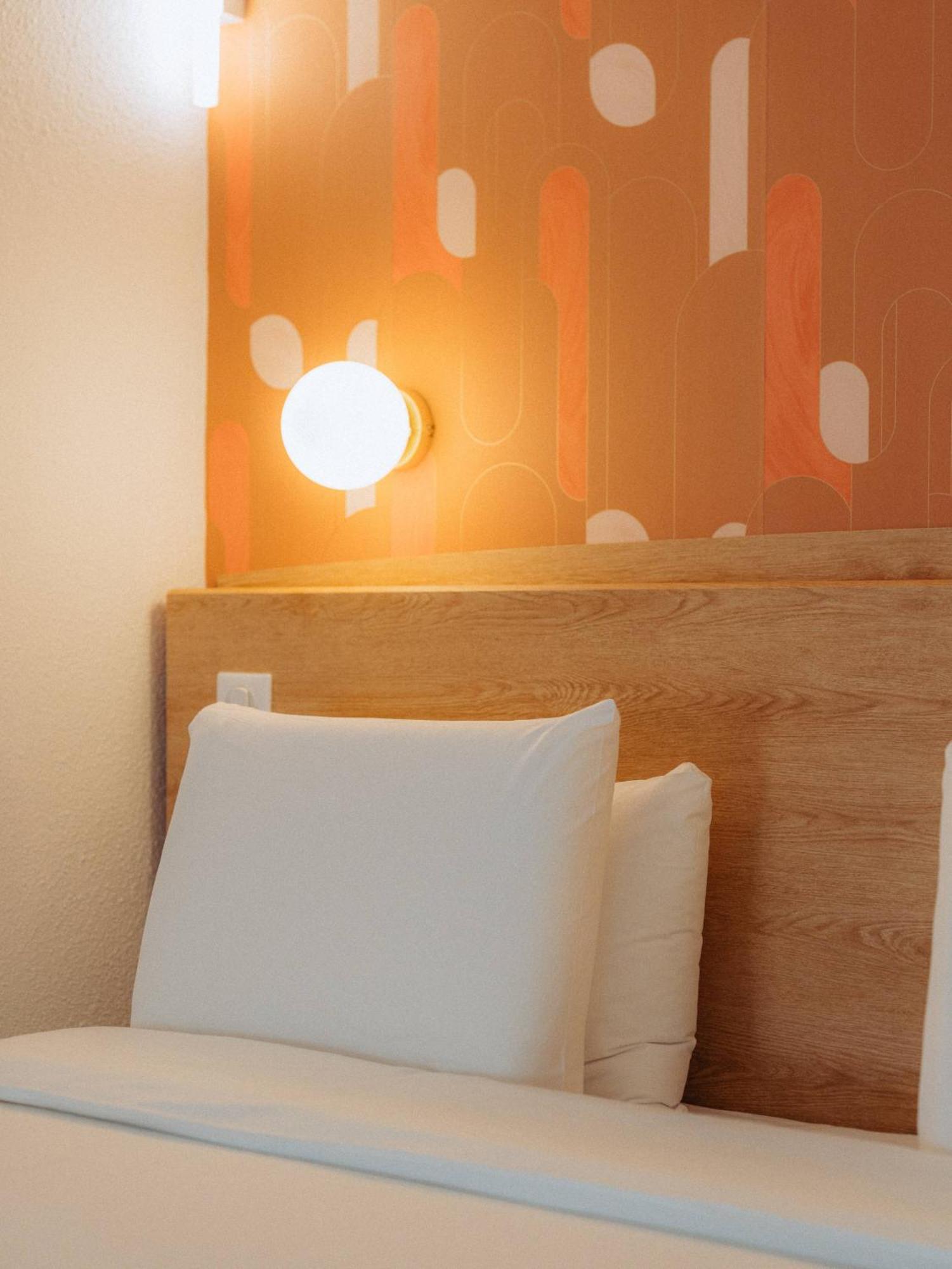 Hotel Kyriad - Mandelieu
