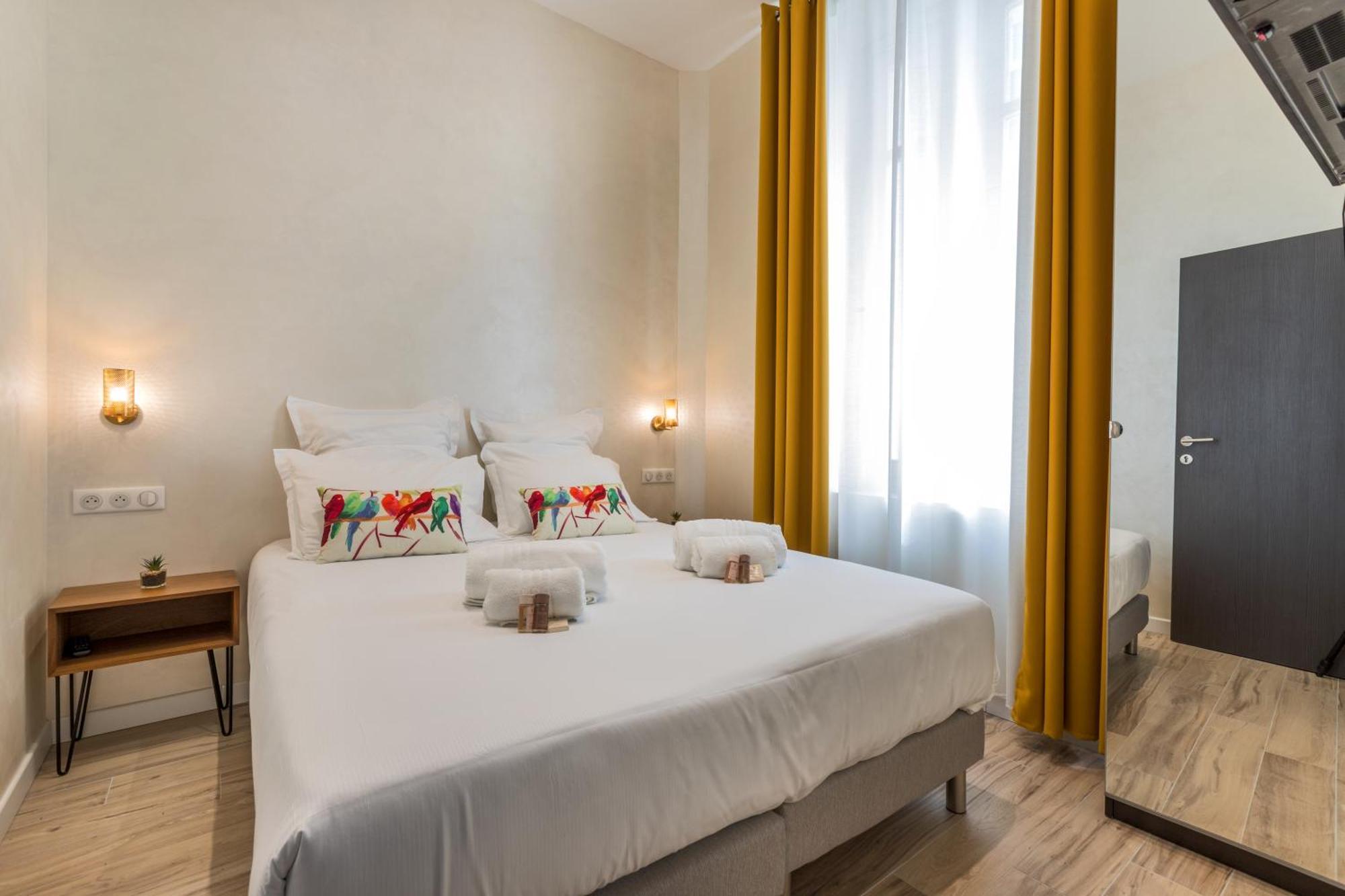 Montaigne - Luxurious - 350m Palais - Lra Apartment *