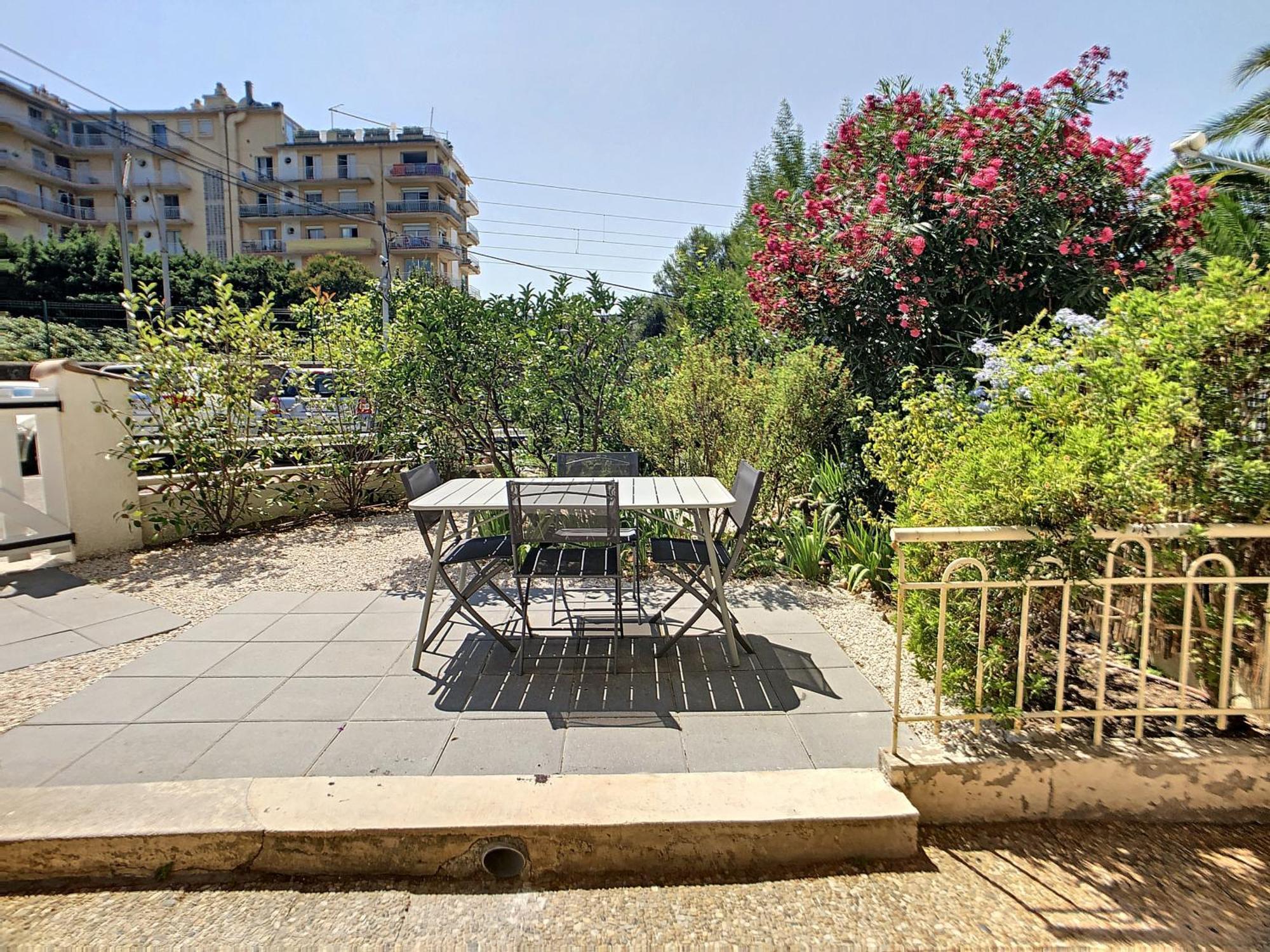 Apartment A Deux Pas Des Plages Du Midi - 293l Reyve