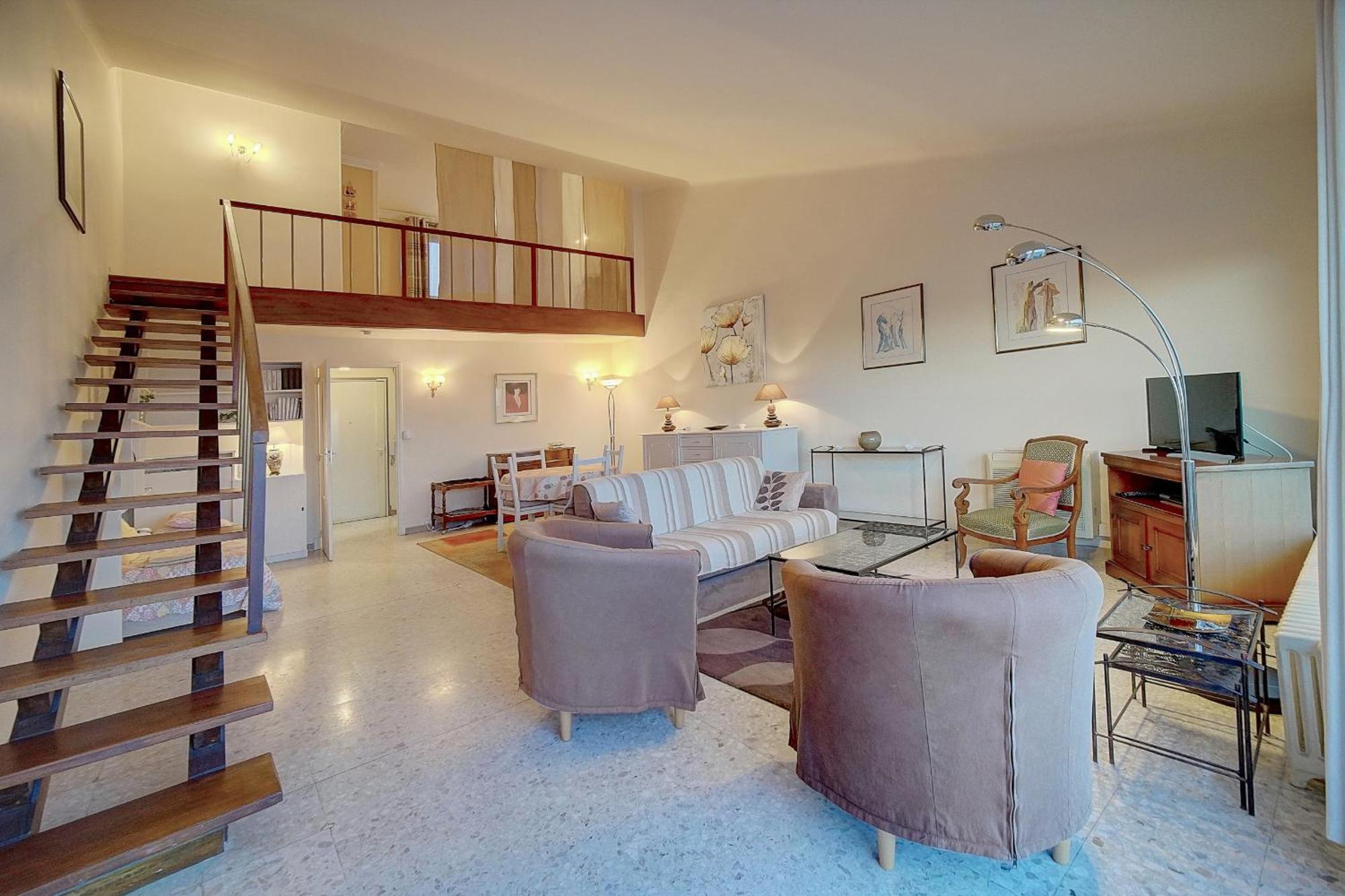 Superbe Duplex Idealement Situe Proche Plages Avec Grande Terrasse Vue Port !l A1b59 Appartement *