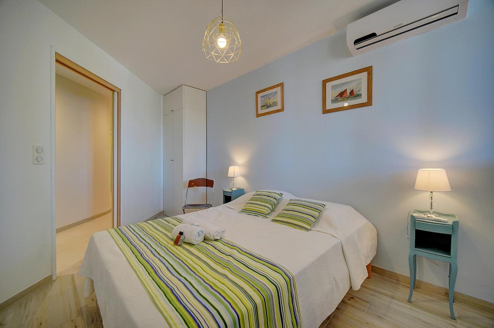 Lumineux 3 Pieces Renove Face Au Port L! A2b218 Apartment