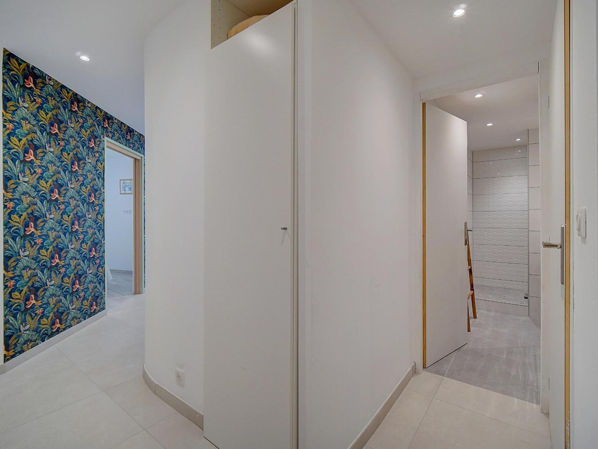 Apartment Lumineux 3 Pieces Renove Face Au Port L! A2b218 *