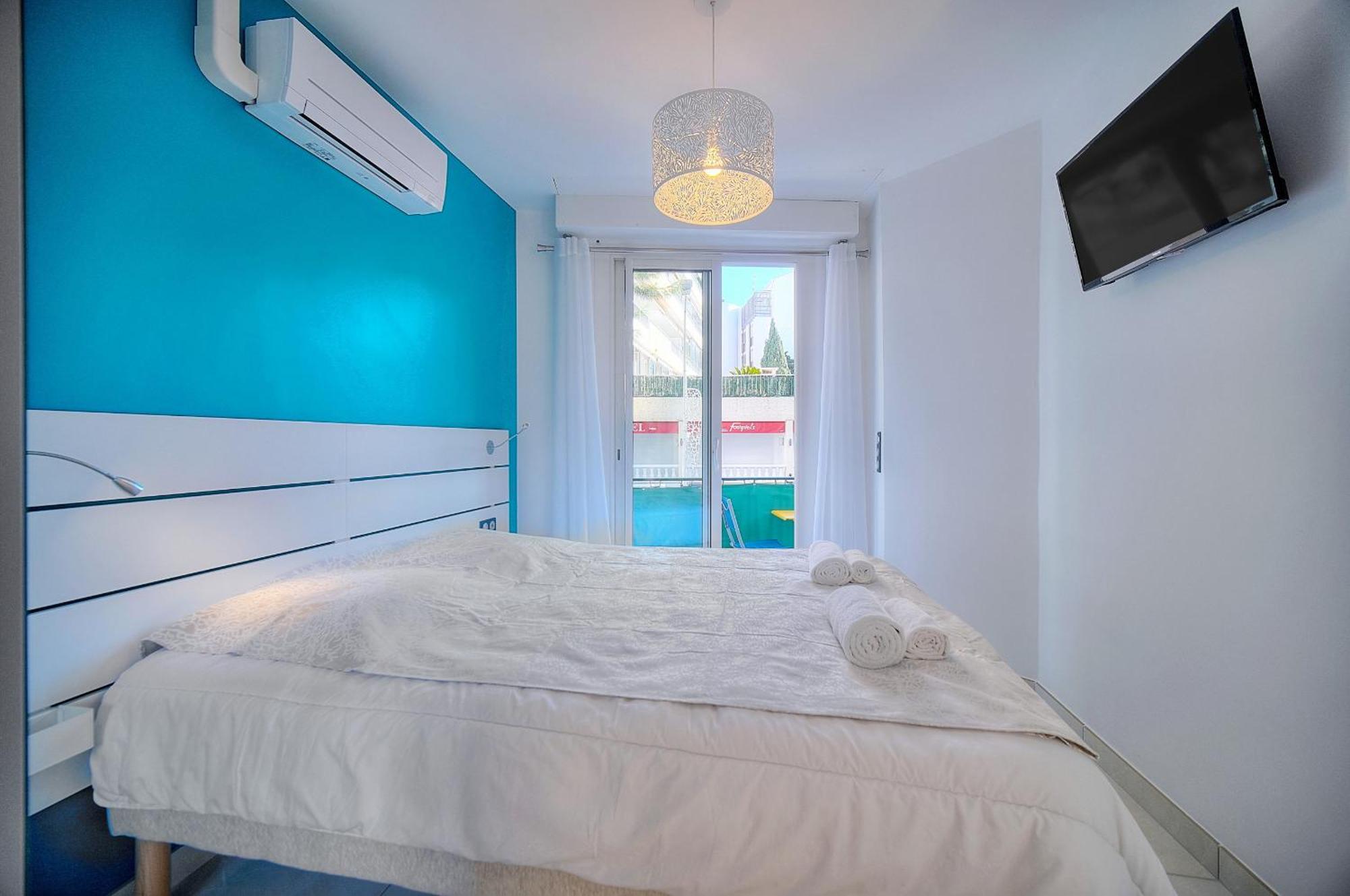 Apartment 2 Pieces Moderne 8 Mn Du Palais A1b238 *