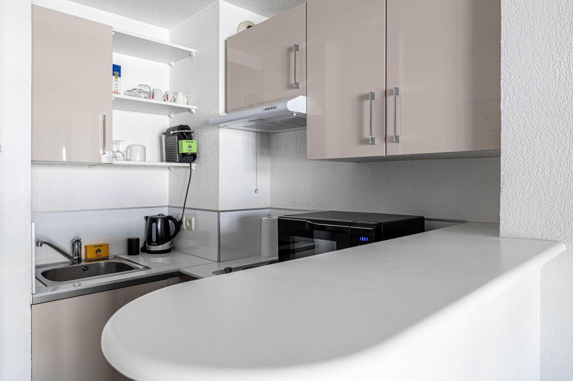Bright One Bedroom With Parking And Terrace Apartment Cannes