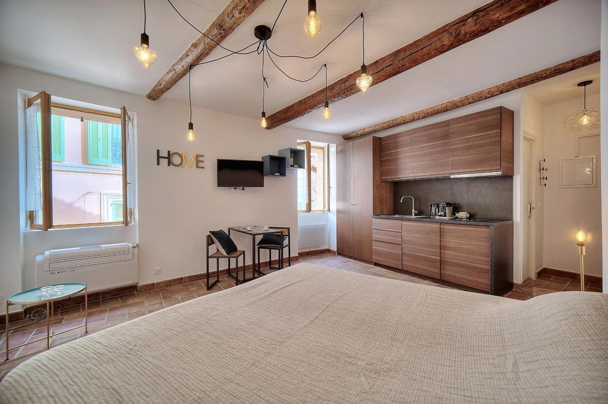 Agreable Quartier Suquet-vieux Port A0b185 Appartement