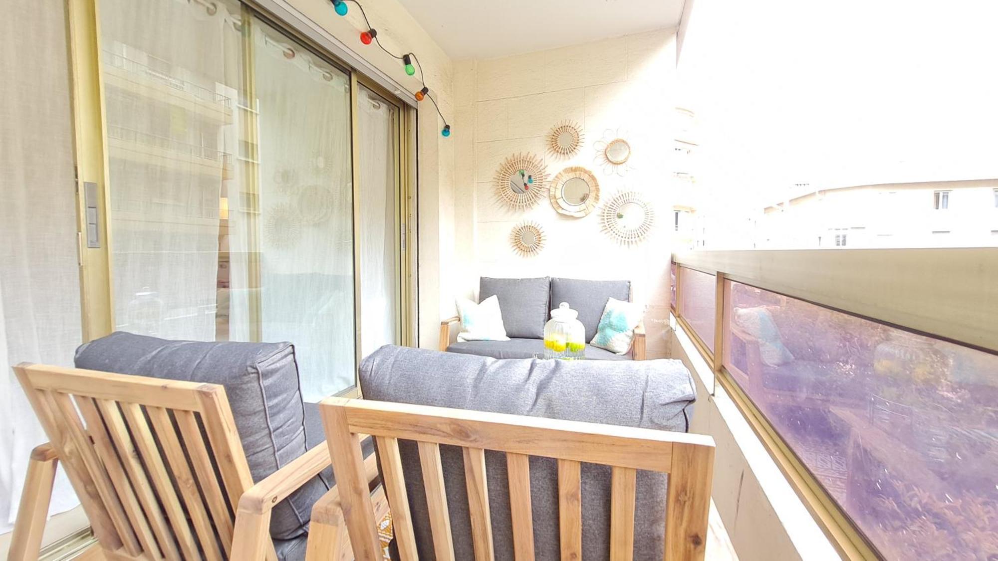 Happy - 2 Terraces - 1min To The
