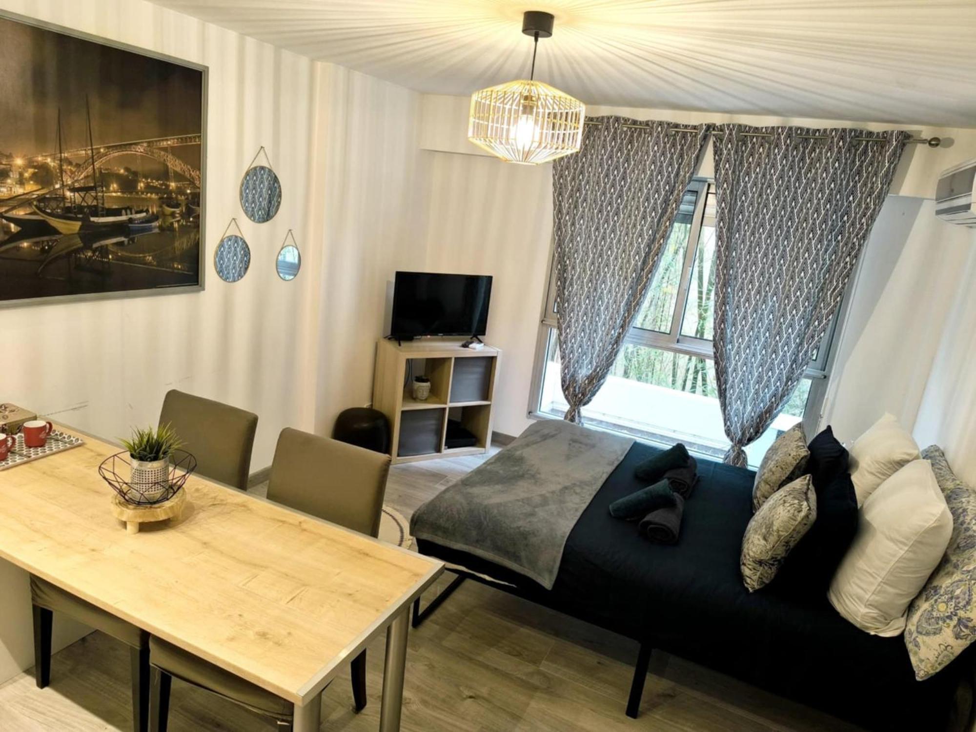 Evasion Riviera Studio Cosy Et Charmant Avec Piscine