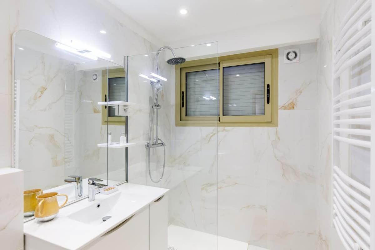 Carlton Area Superb 1 Bedroom Apartment *