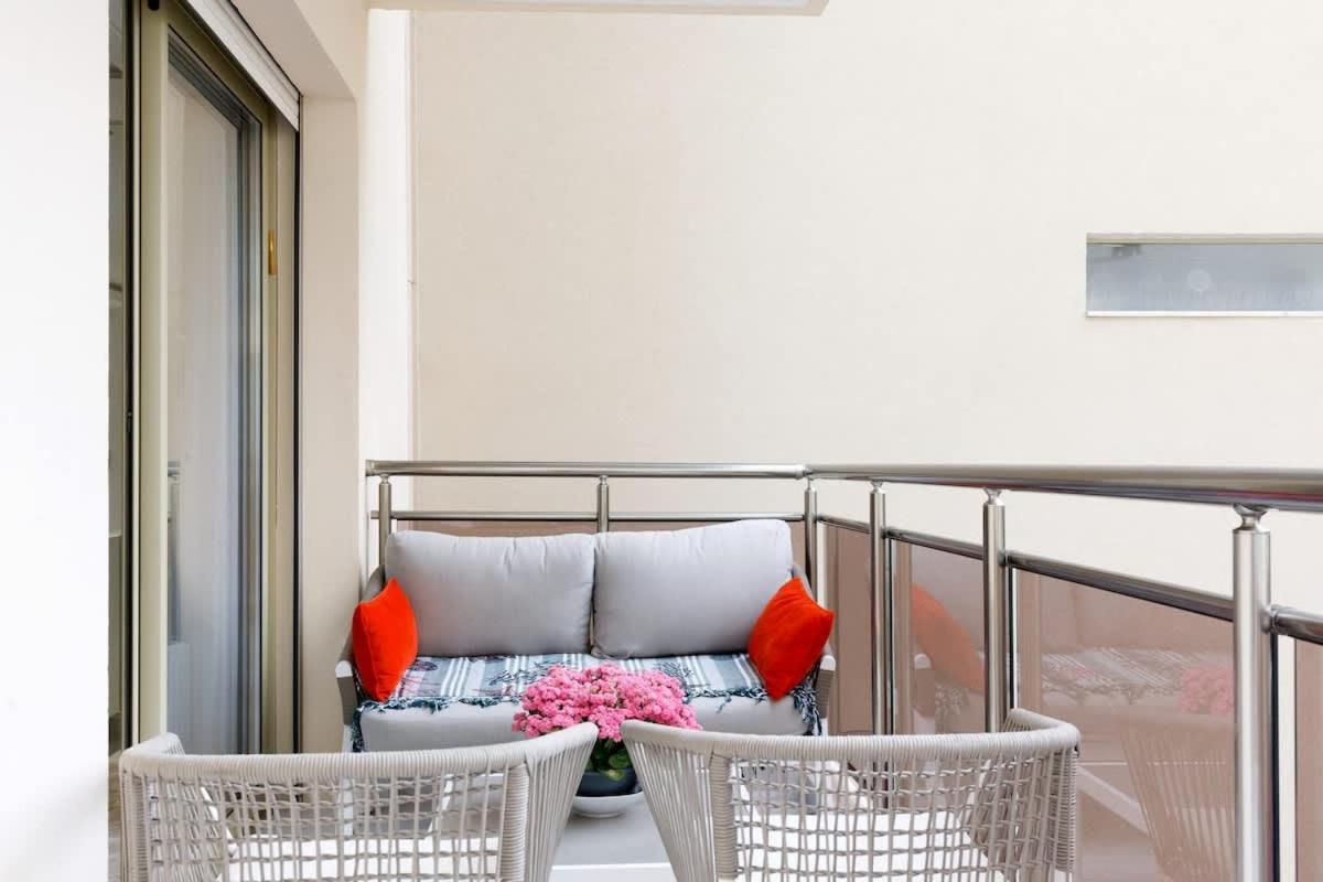 Carlton Area Superb 1 Bedroom *
