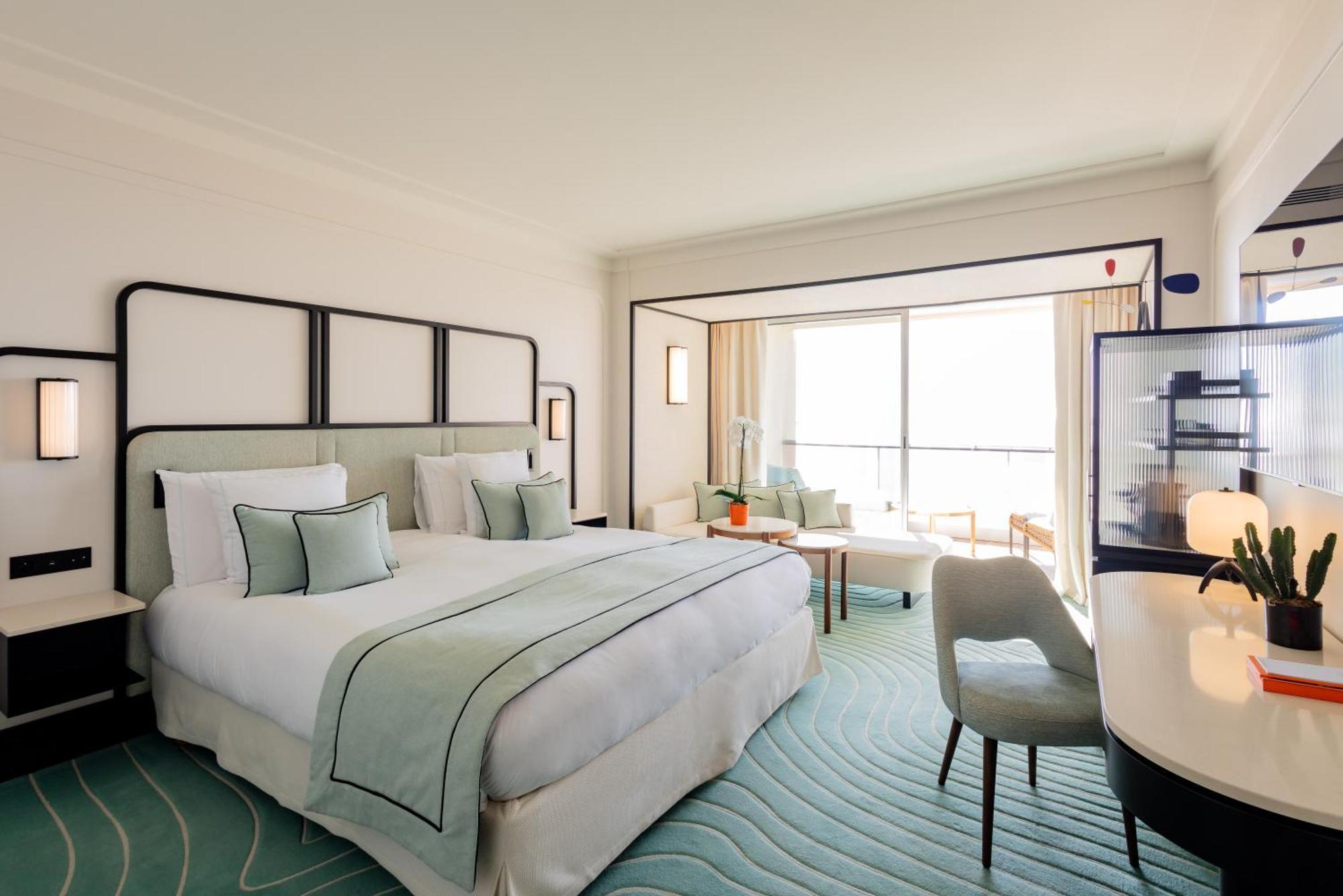 Mondrian Hotel 5*