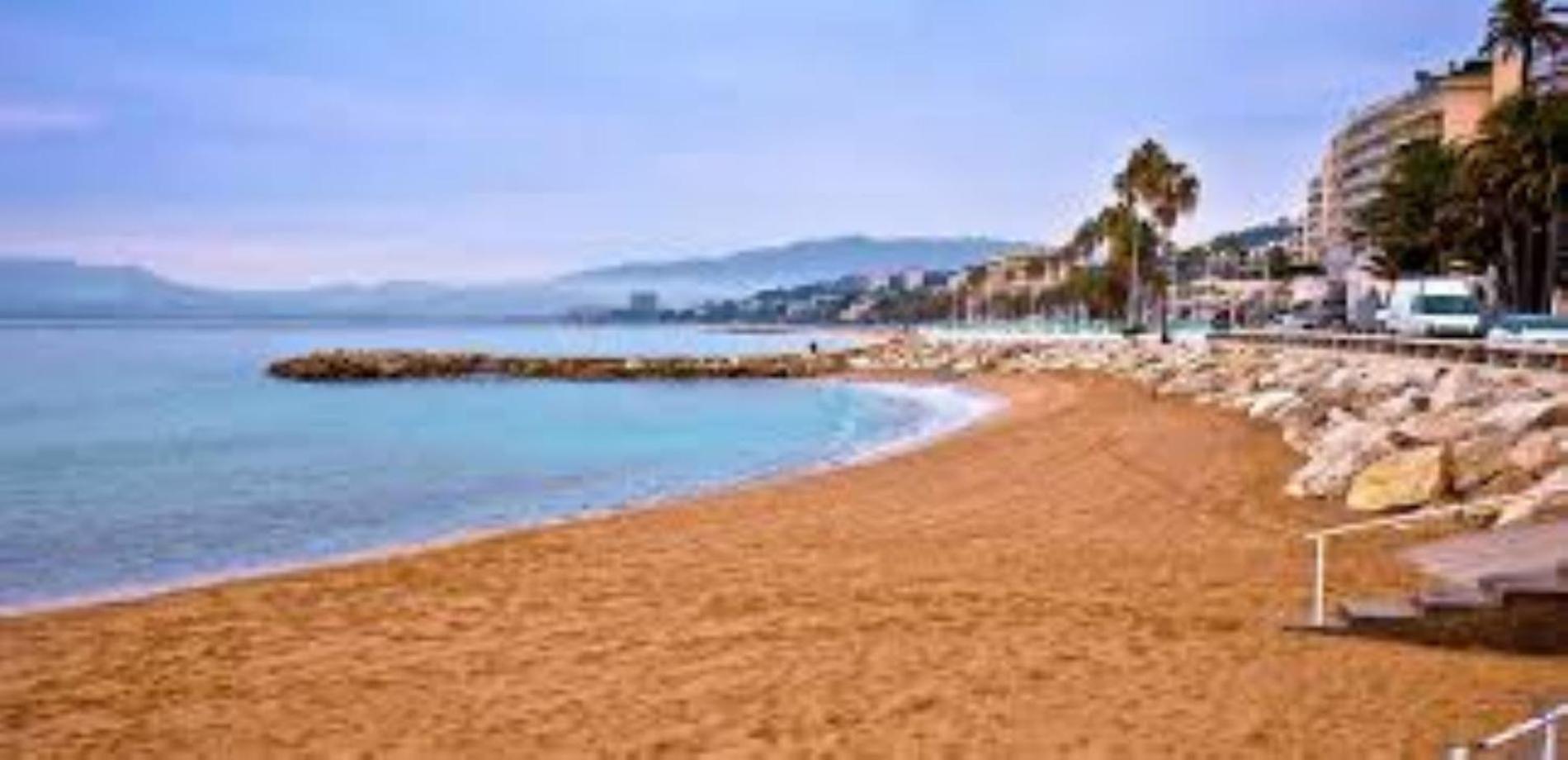 Exceptionnel 3 Pieces Avec Terrasse Vue Sur Vieux Port Centre L! A2b195 * Cannes