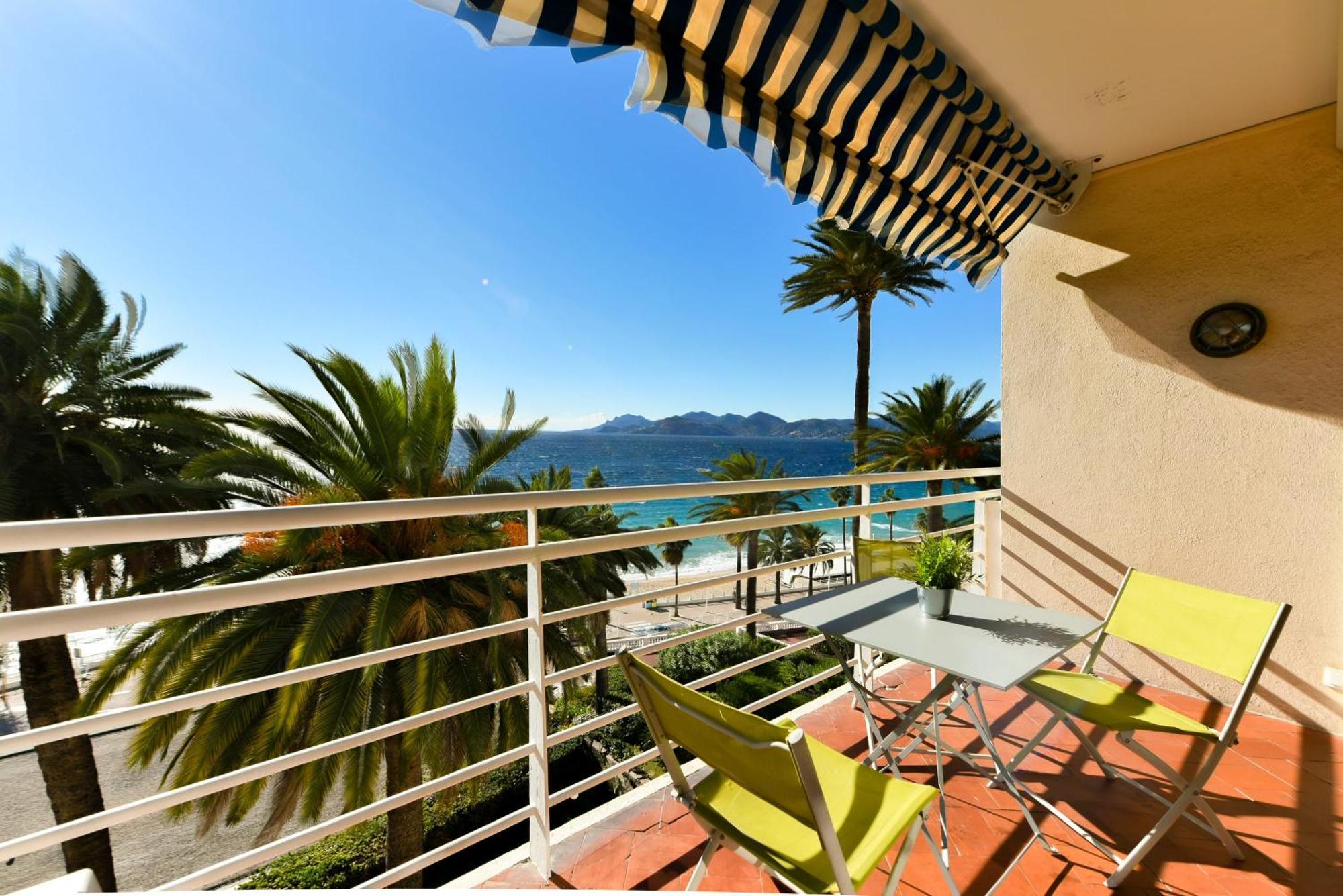Appartement La Belle Vue Avec Joli Balcon Et Parking, A Cote Des Plages Et Du Centre-ville *