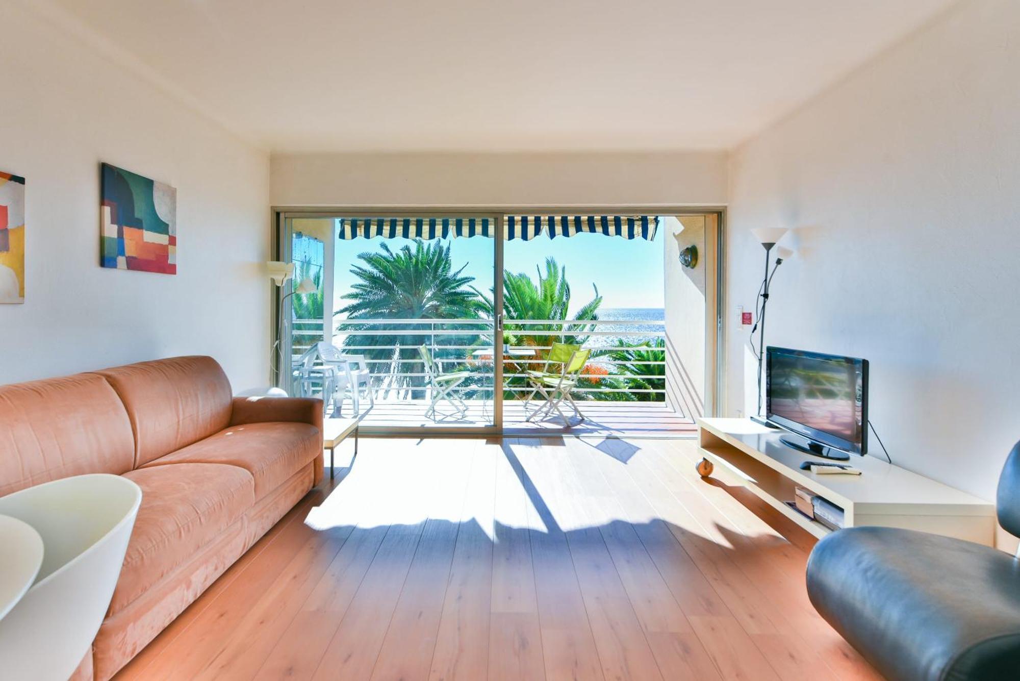 Appartement La Belle Vue Avec Joli Balcon Et Parking, A Cote Des Plages Et Du Centre-ville Cannes