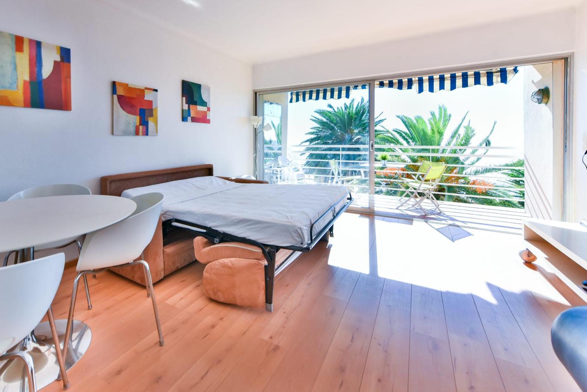 La Belle Vue Avec Joli Balcon Et Parking, A Cote Des Plages Et Du Centre-ville