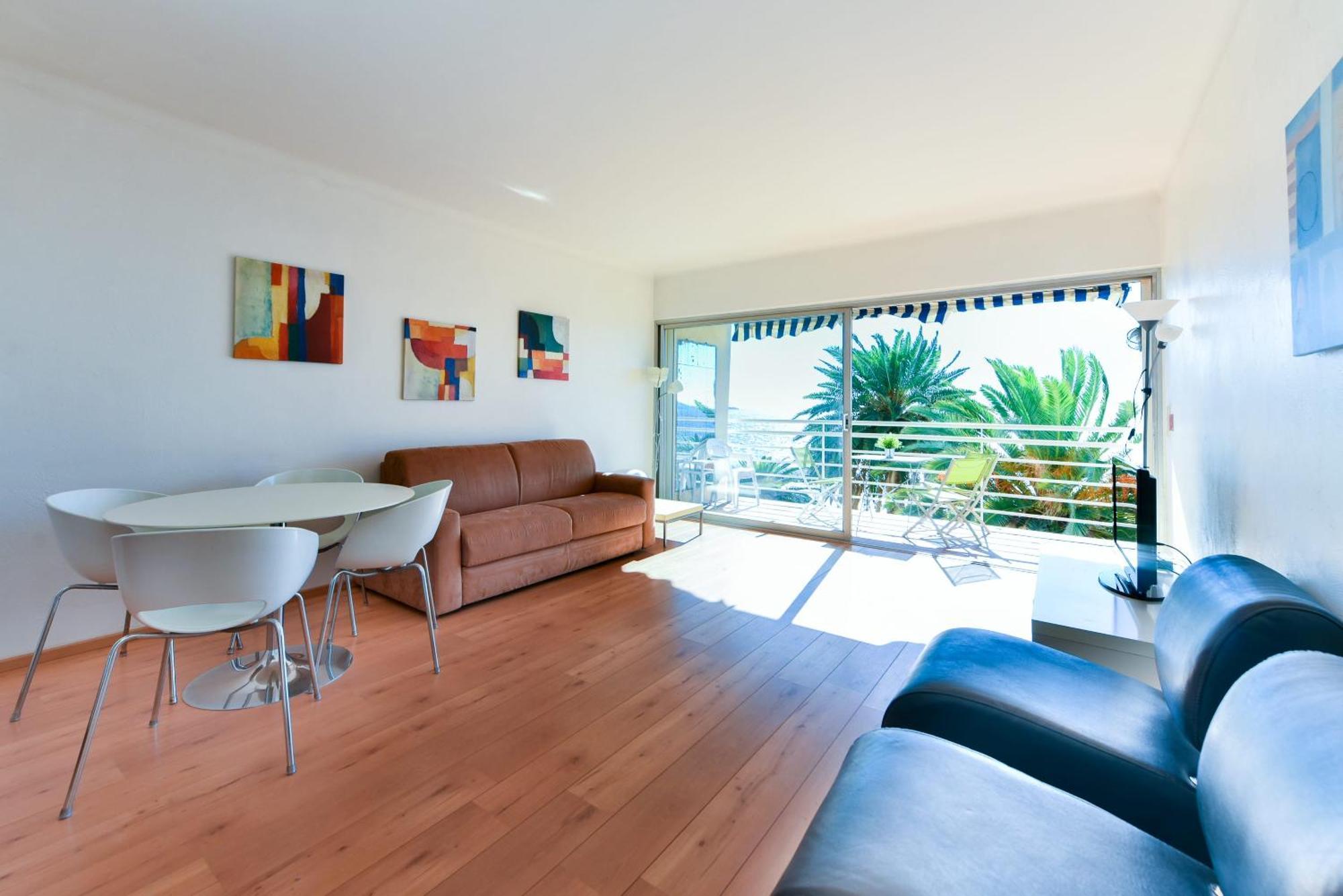 La Belle Vue Avec Joli Balcon Et Parking, A Cote Des Plages Et Du Centre-ville Apartment