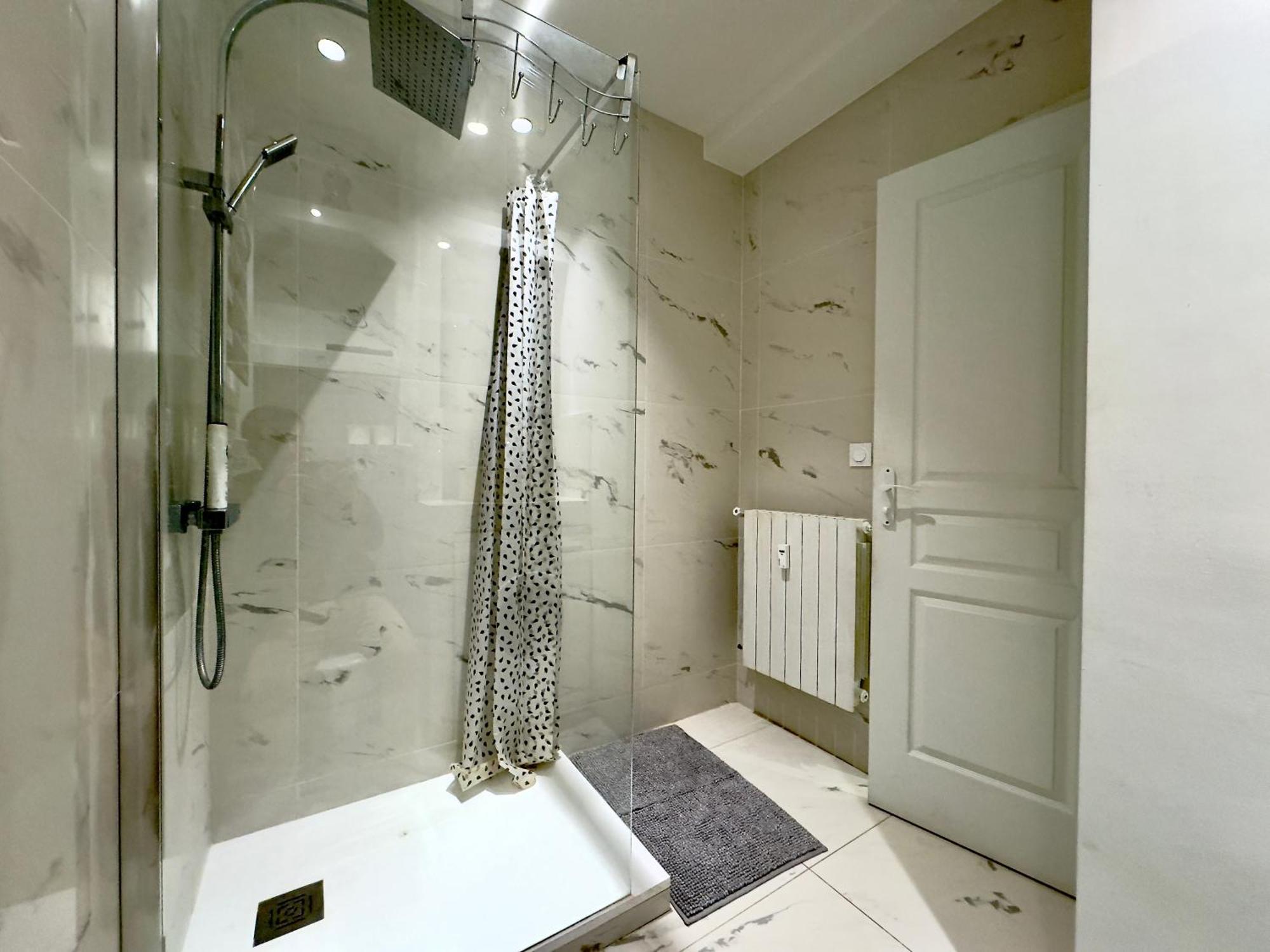 Apartment Le Concorde By Scls Locations