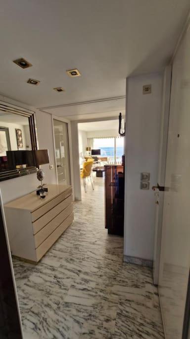 Seaside Beachfront Bord De Apartment