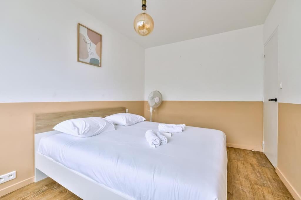 Apartment Lovely 2br Flat With Terrace And Parking Near The