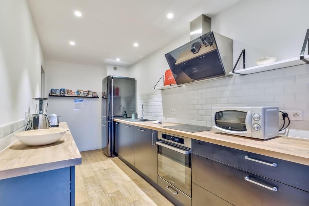 Apartment Lovely 2br Flat With Terrace And Parking Near The