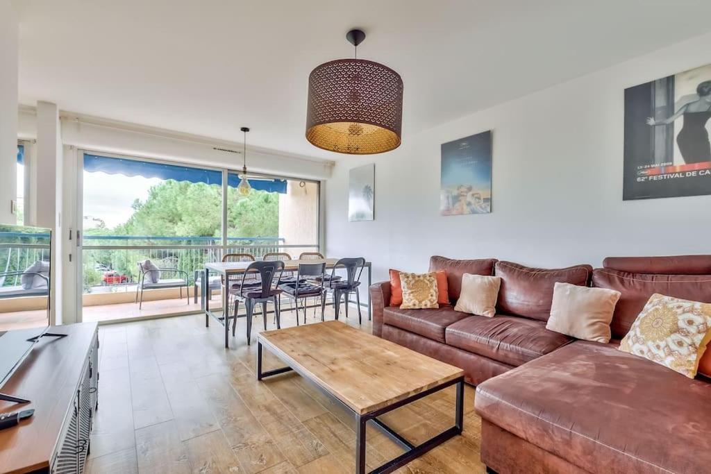 Apartment Lovely 2br Flat With Terrace And Parking Near The Cannes