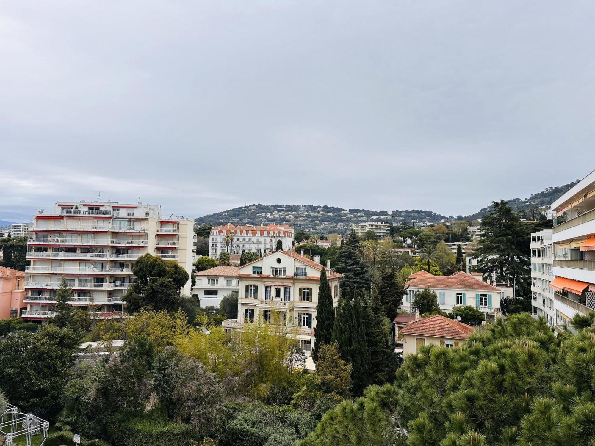 Two Bedroom On A High Floor In The Center Of A Few Steps From The Croisette Beaches - 2229 * Cannes