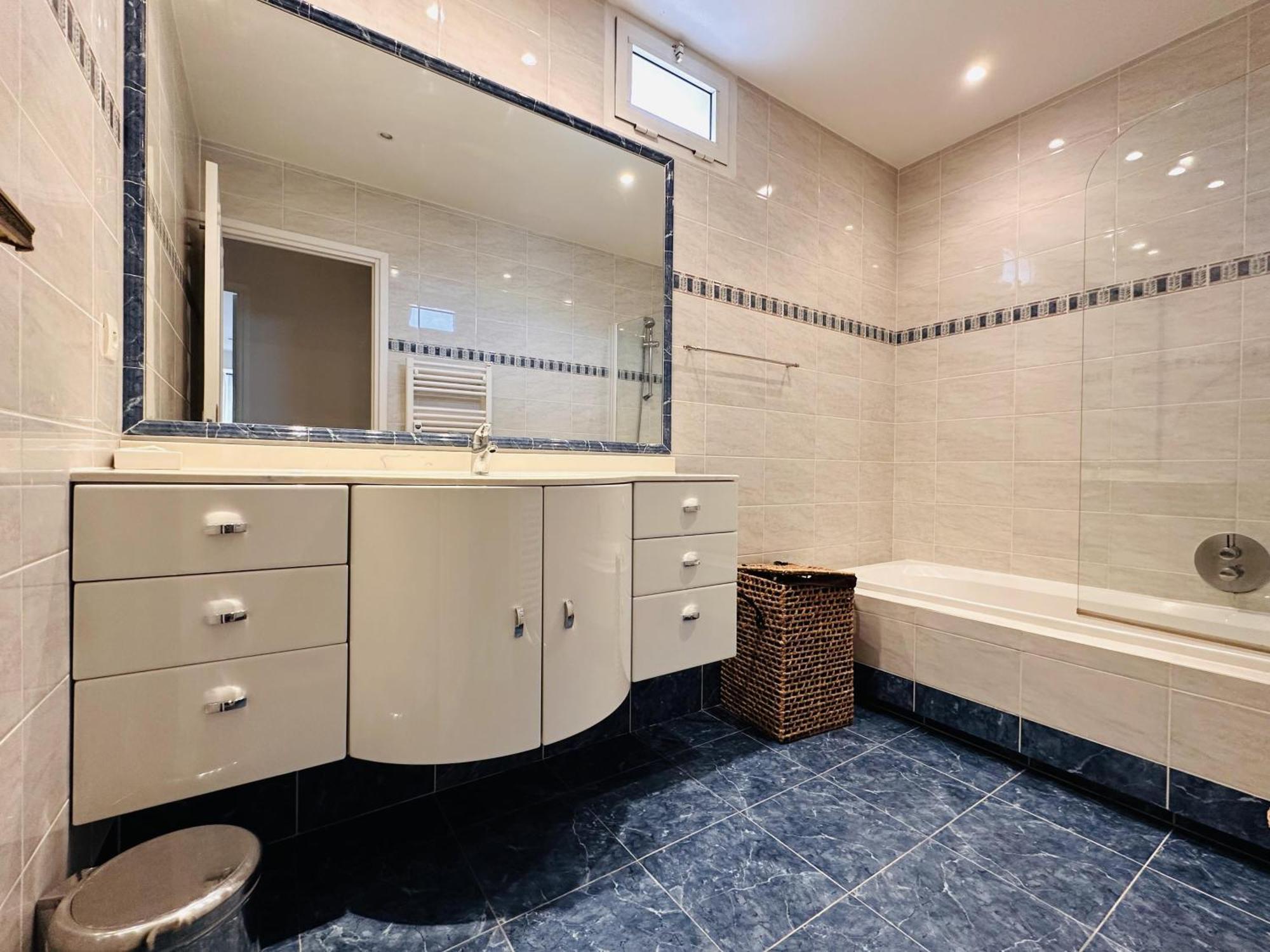 Two Bedroom On A High Floor In The Center Of A Few Steps From The Croisette Beaches - 2229 Apartment *