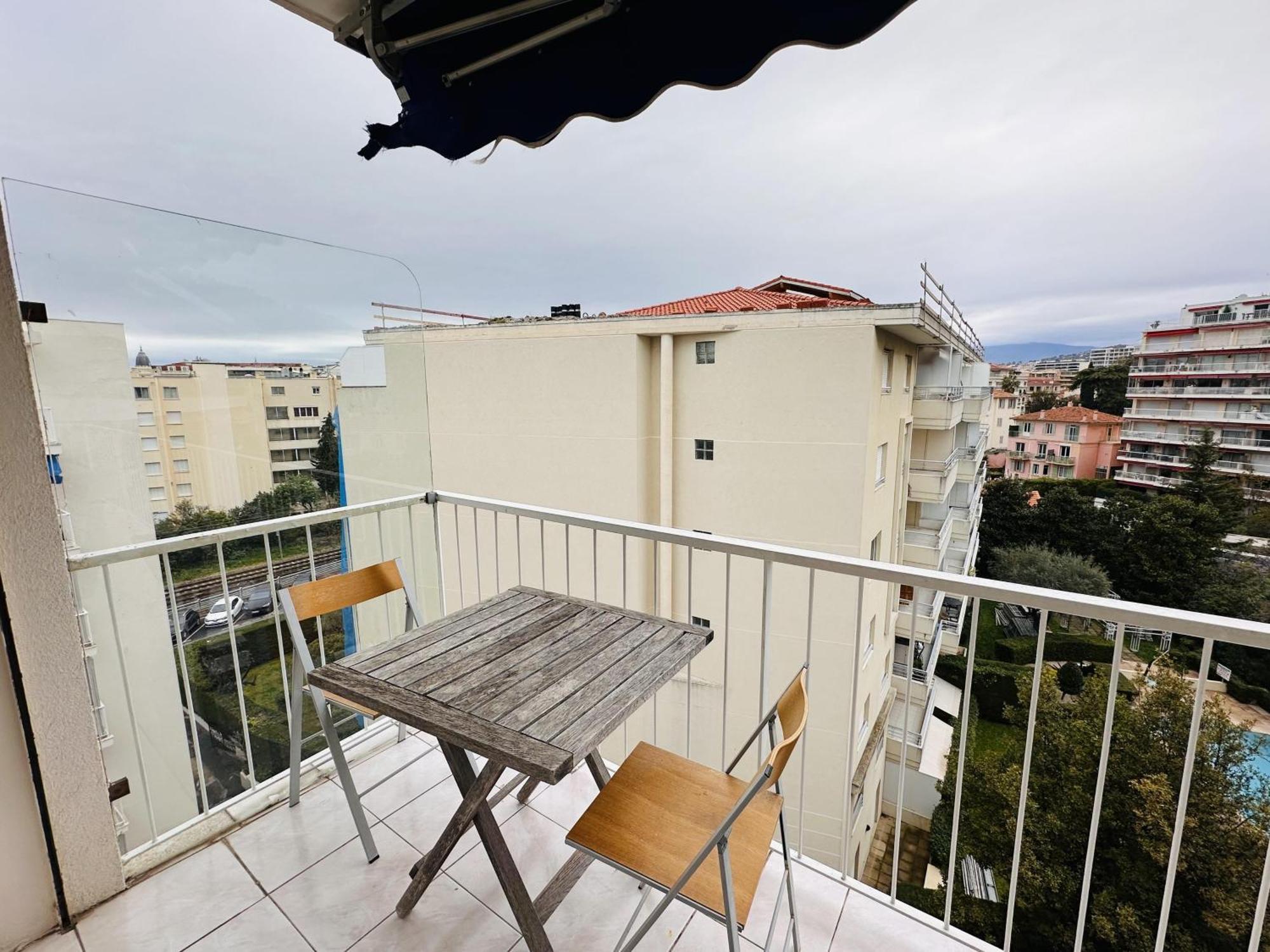 Two Bedroom On A High Floor In The Center Of A Few Steps From The Croisette Beaches - 2229 * Cannes