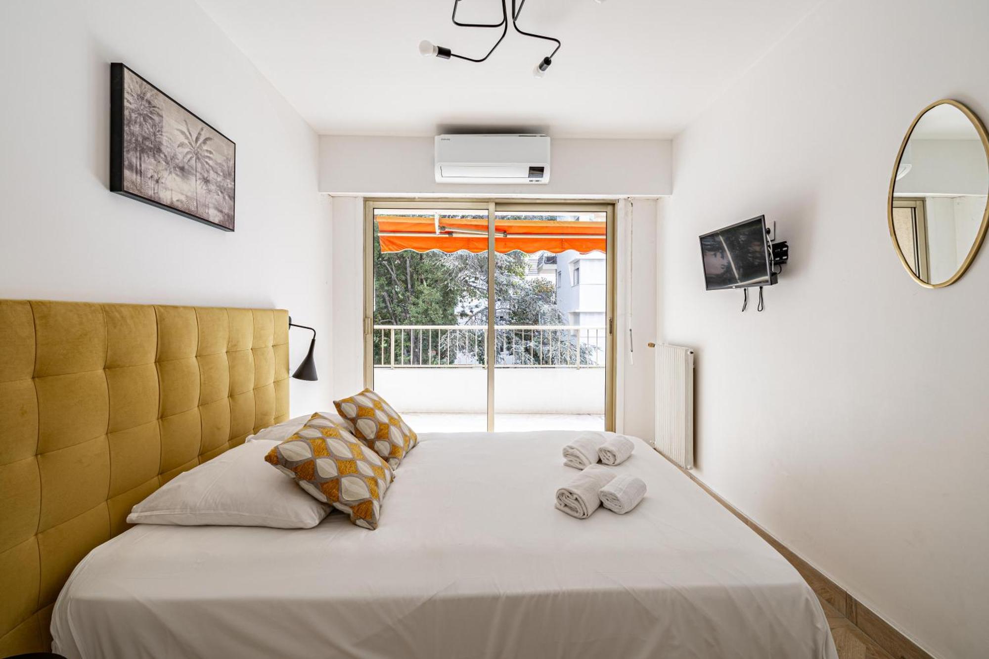 Apartment 2 P Avec Terrasse Proche Martinez Cannes