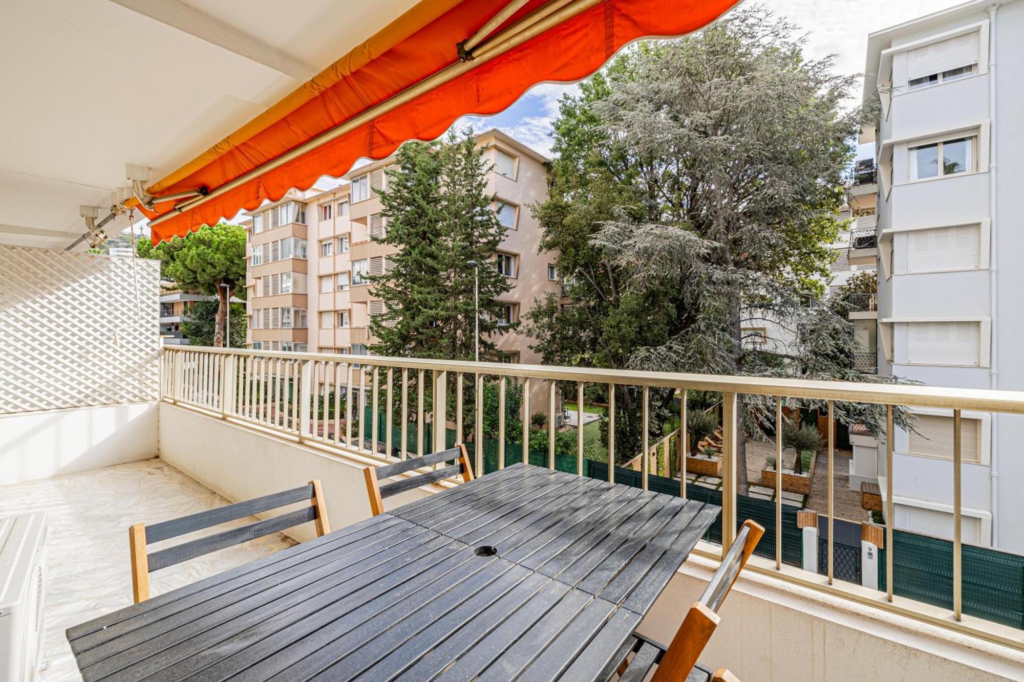 Apartment 2 P Avec Terrasse Proche Martinez