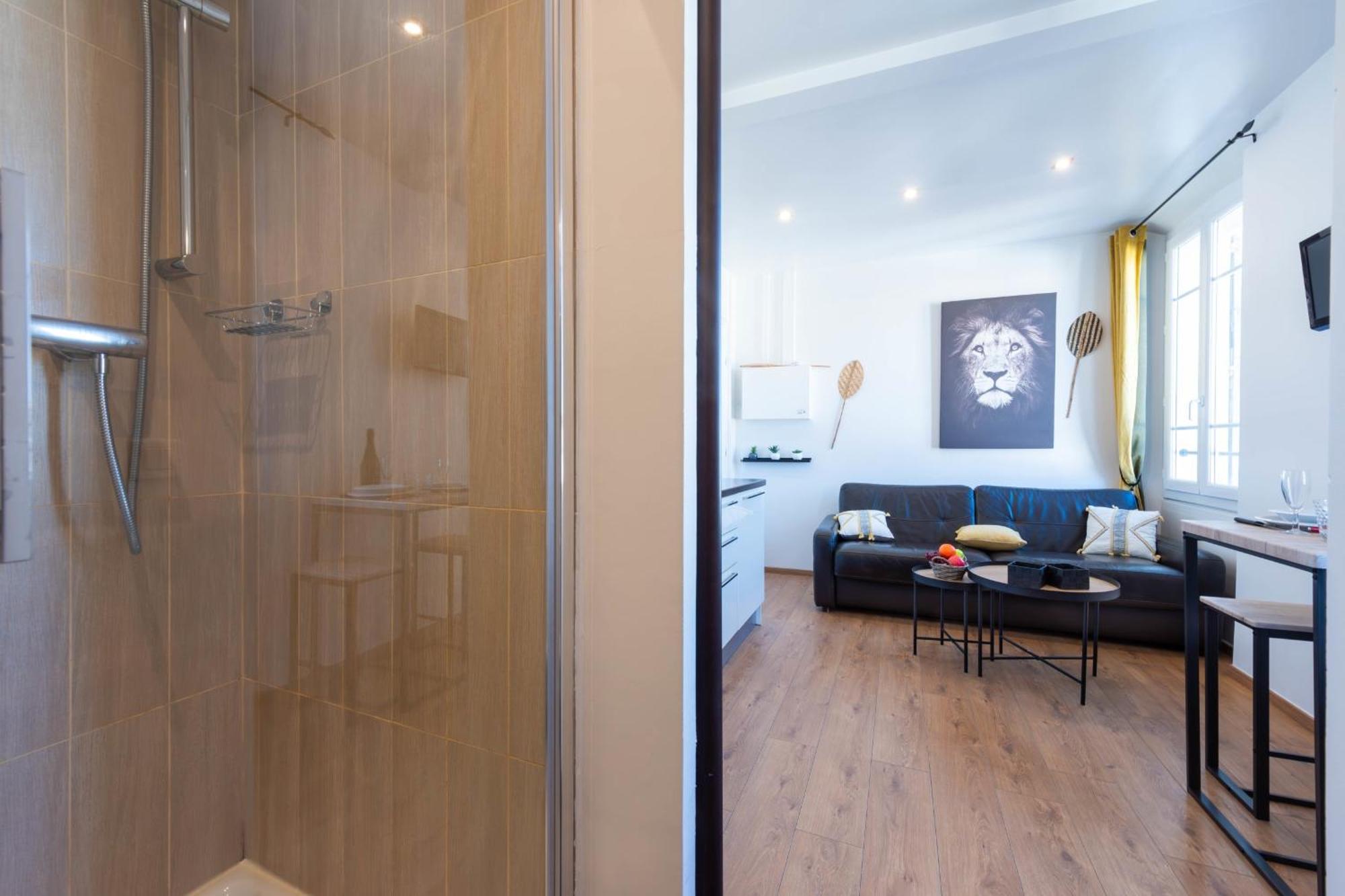 Air-conditioned Heart Of Apartment *