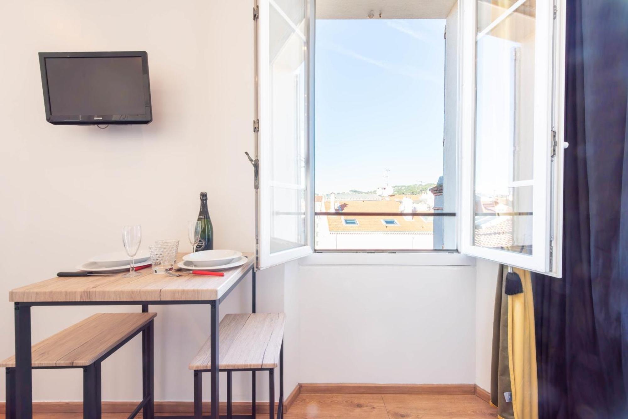 Air-conditioned Heart Of Apartment *
