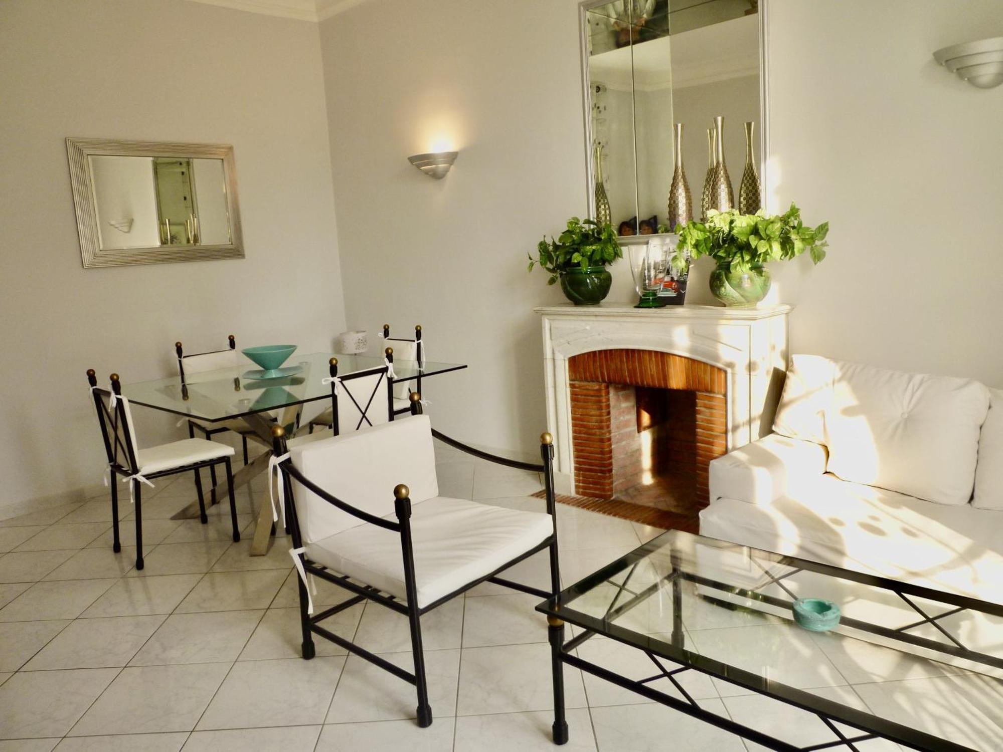 Palais Augusta- Cat3615- 2bedrooms * Cannes