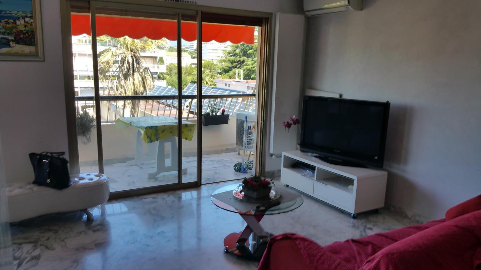 Moderne Californie Apartment Cannes