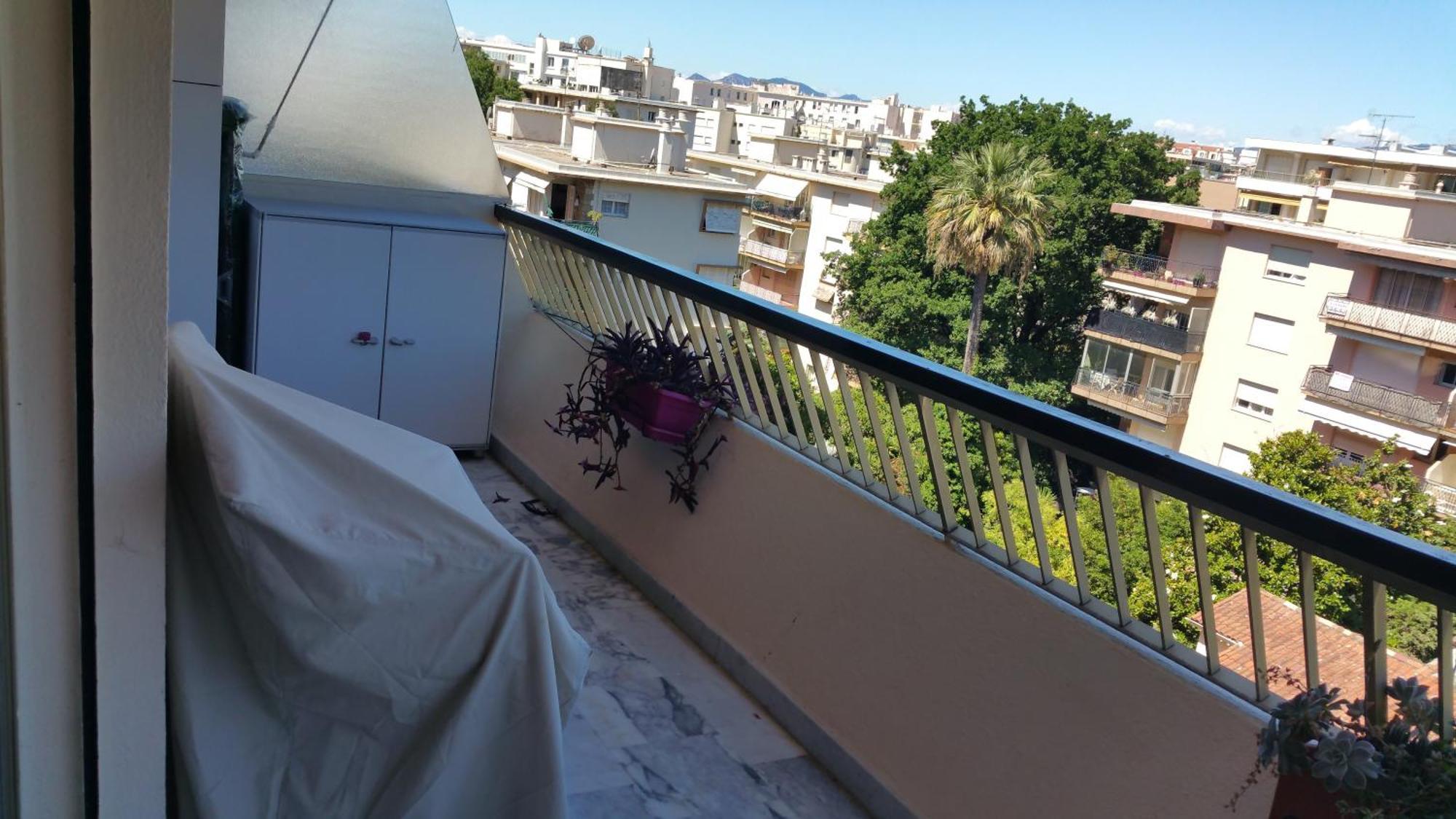 Moderne Californie Apartment Cannes