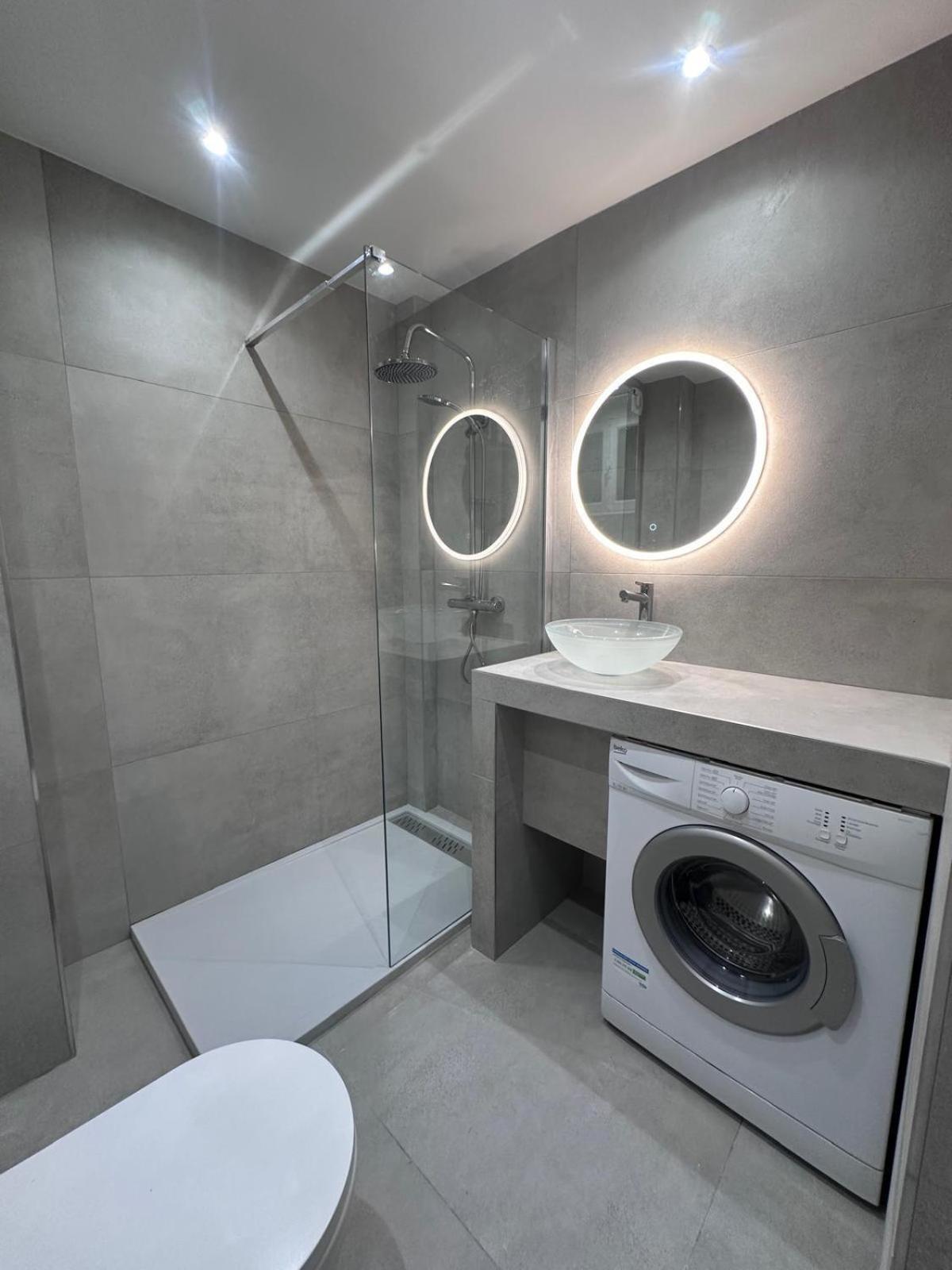 Position Croisette Martinez ! 150m From The Completely Renovated ! Apartment *
