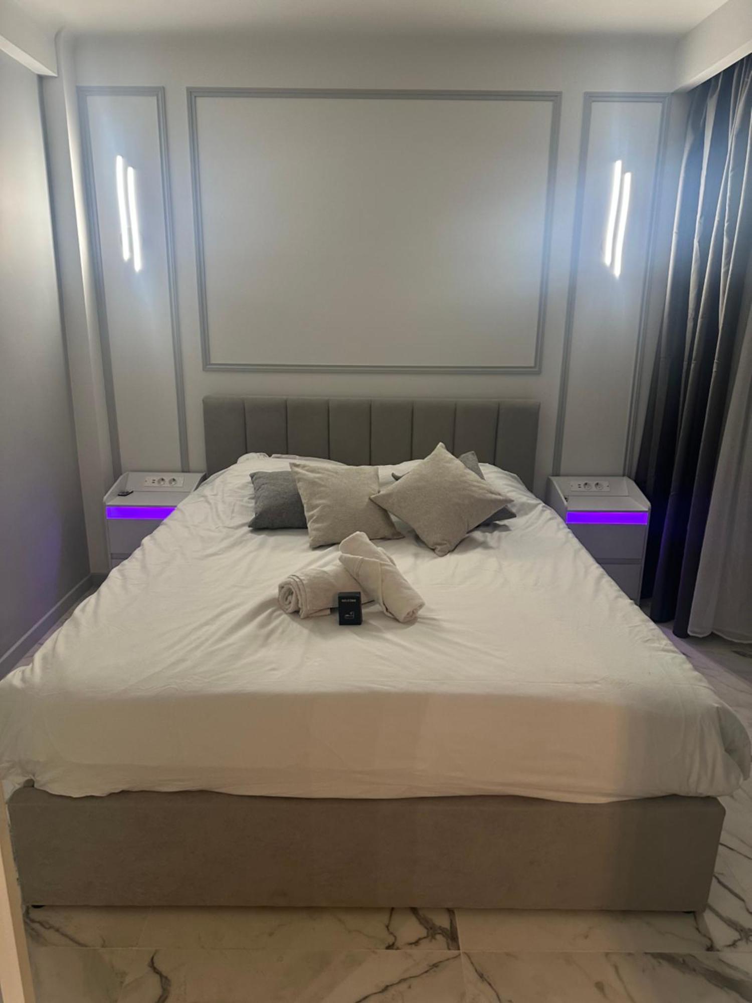 Apartment Position Croisette Martinez ! 150m From The Completely Renovated !