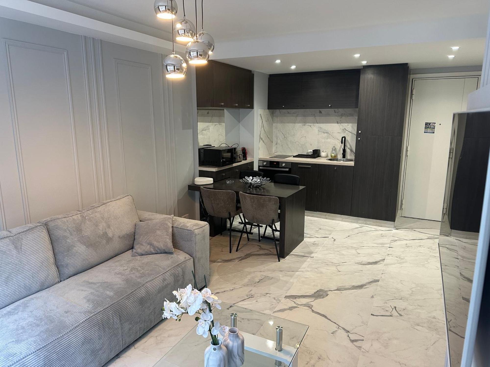 Apartment Position Croisette Martinez ! 150m From The Completely Renovated ! Cannes