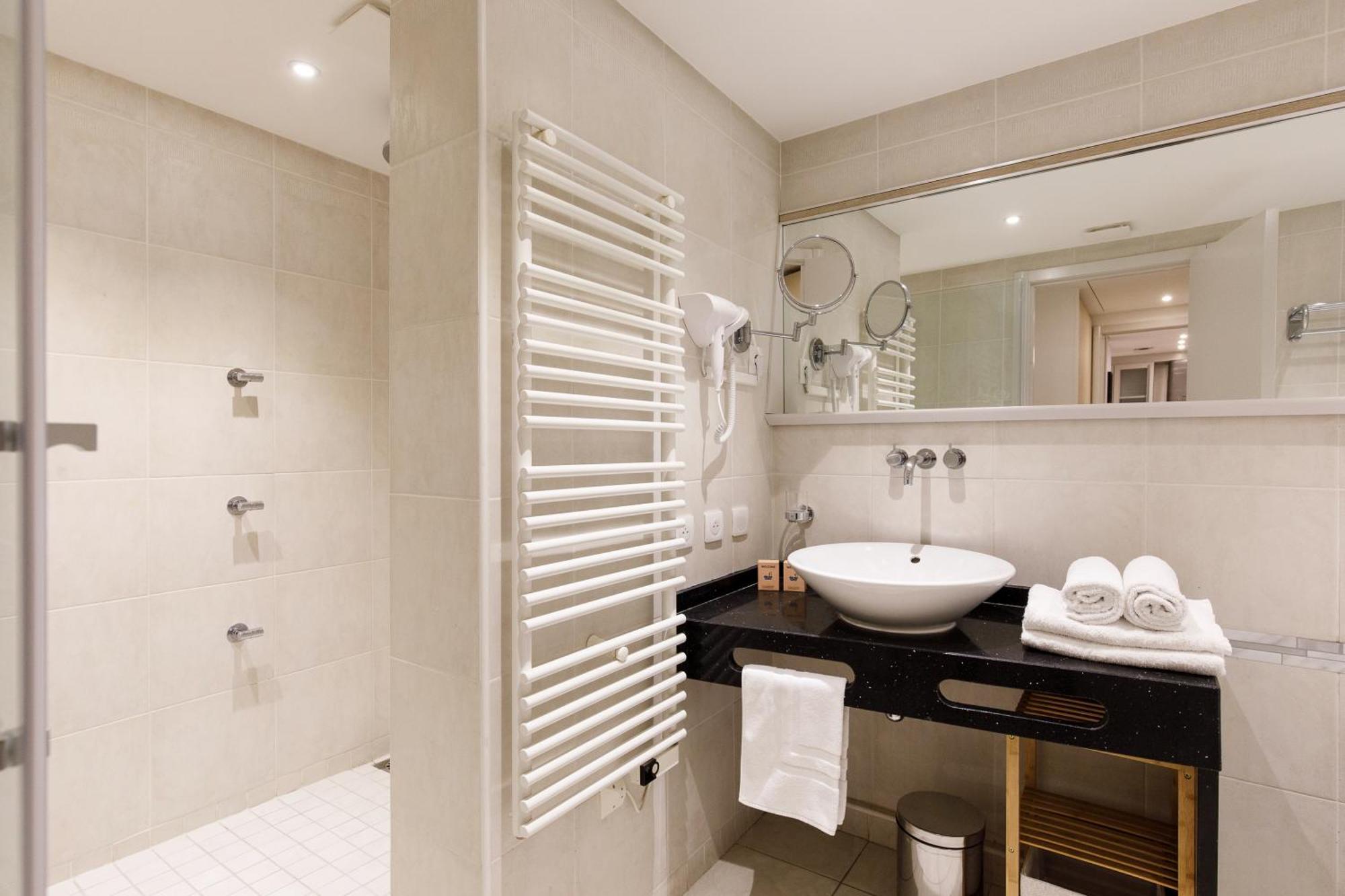 Cote Croisette Luxe - 2bdr 2 Bthr 2 Toilets - Terrace, Ac, Parking & Lift