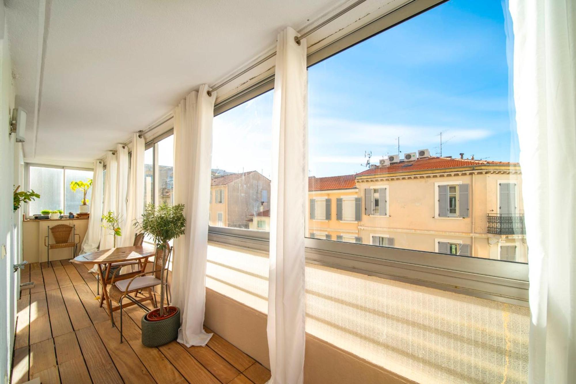 Ref 1960 - Center - Croisette