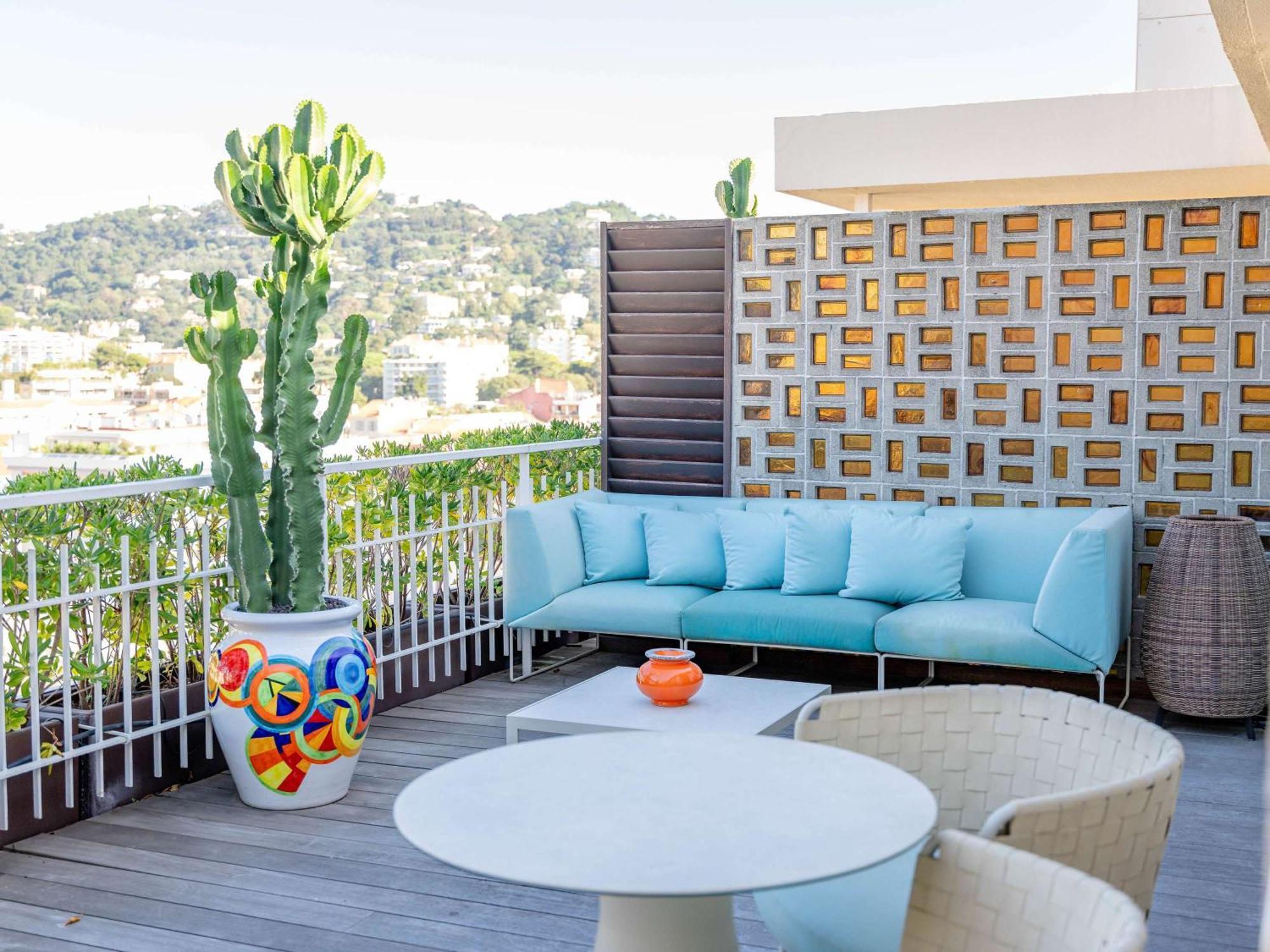 Hotel Mondrian