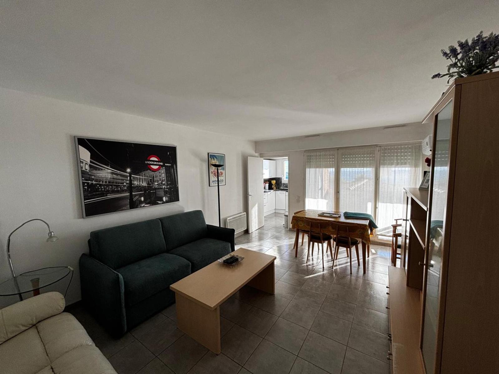 Apartment In Riva Al Mare A
