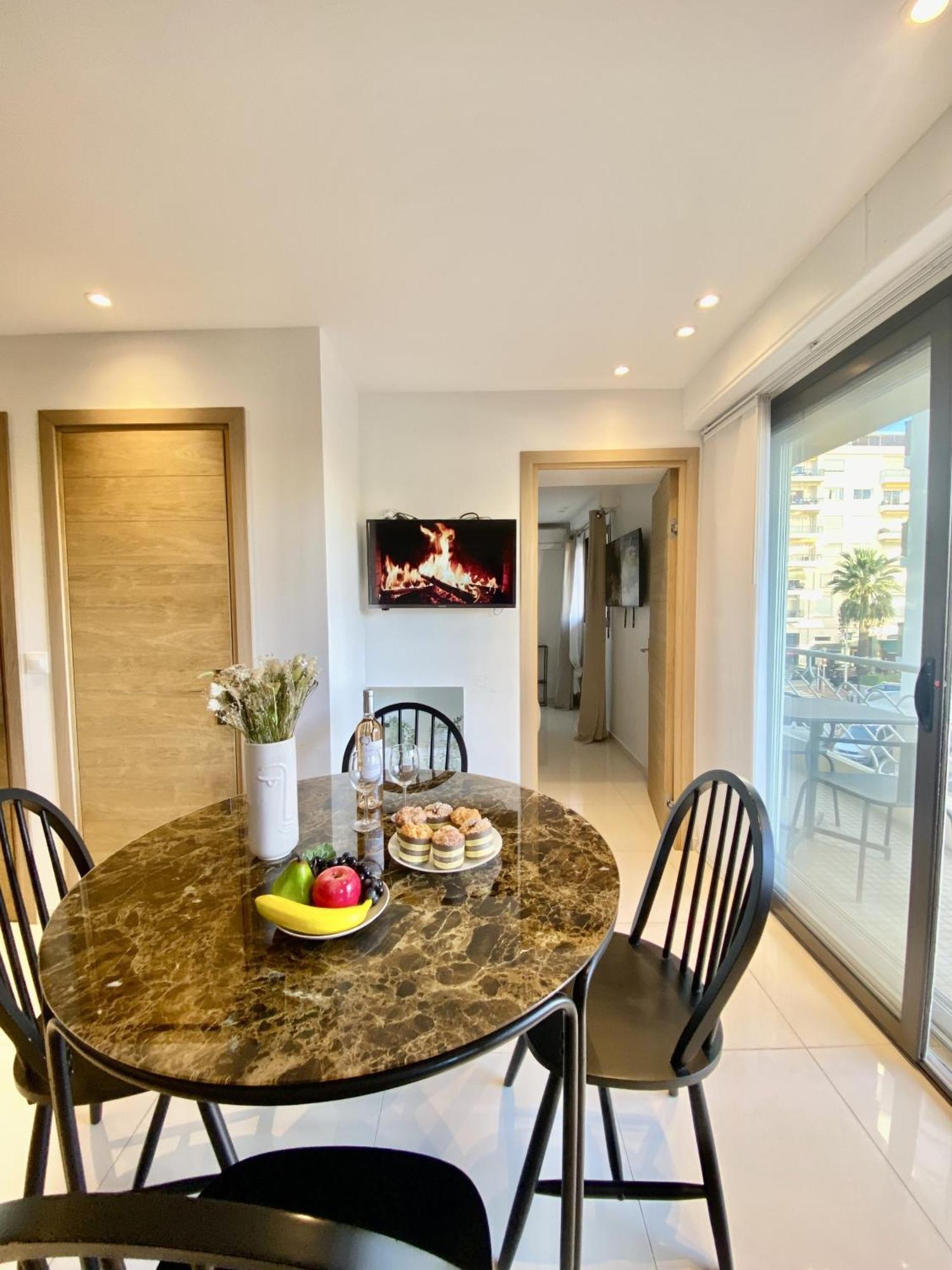 Proche Sc Mach Apartment