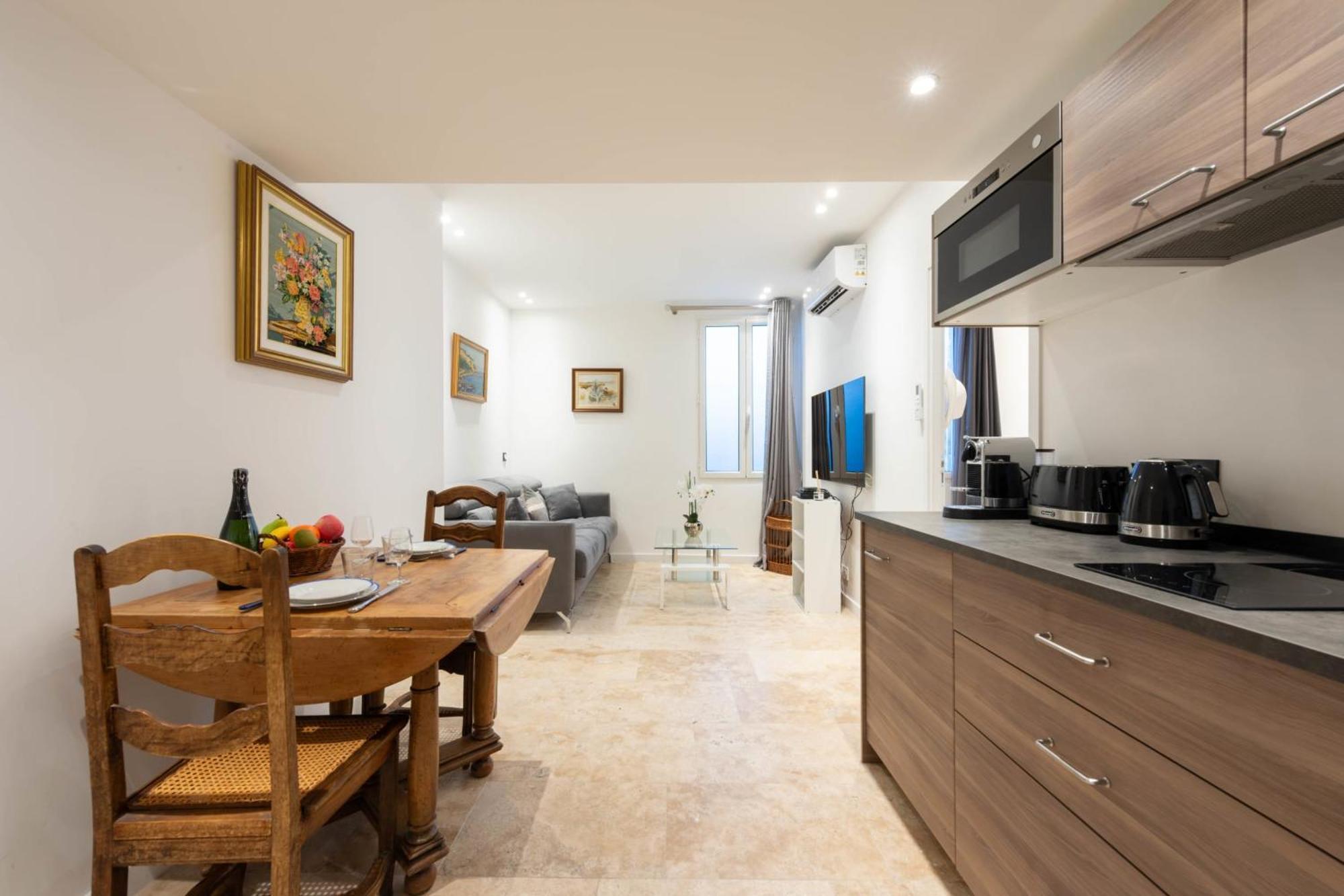 Appartement 1-br With Ac In The Heart Of Cannes