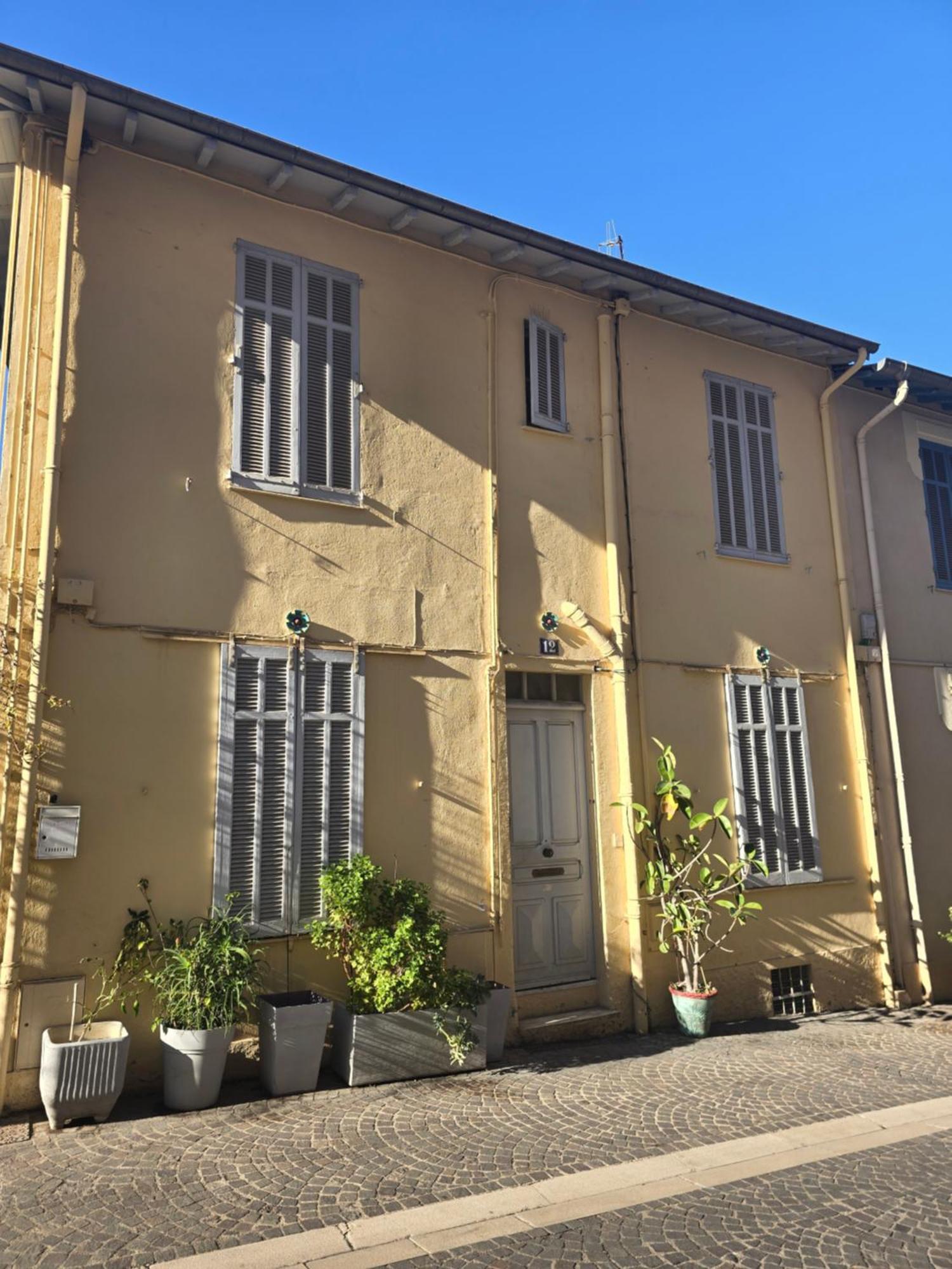 Apartment 2 Pieces Suquet Proche Palais Et Des Plages