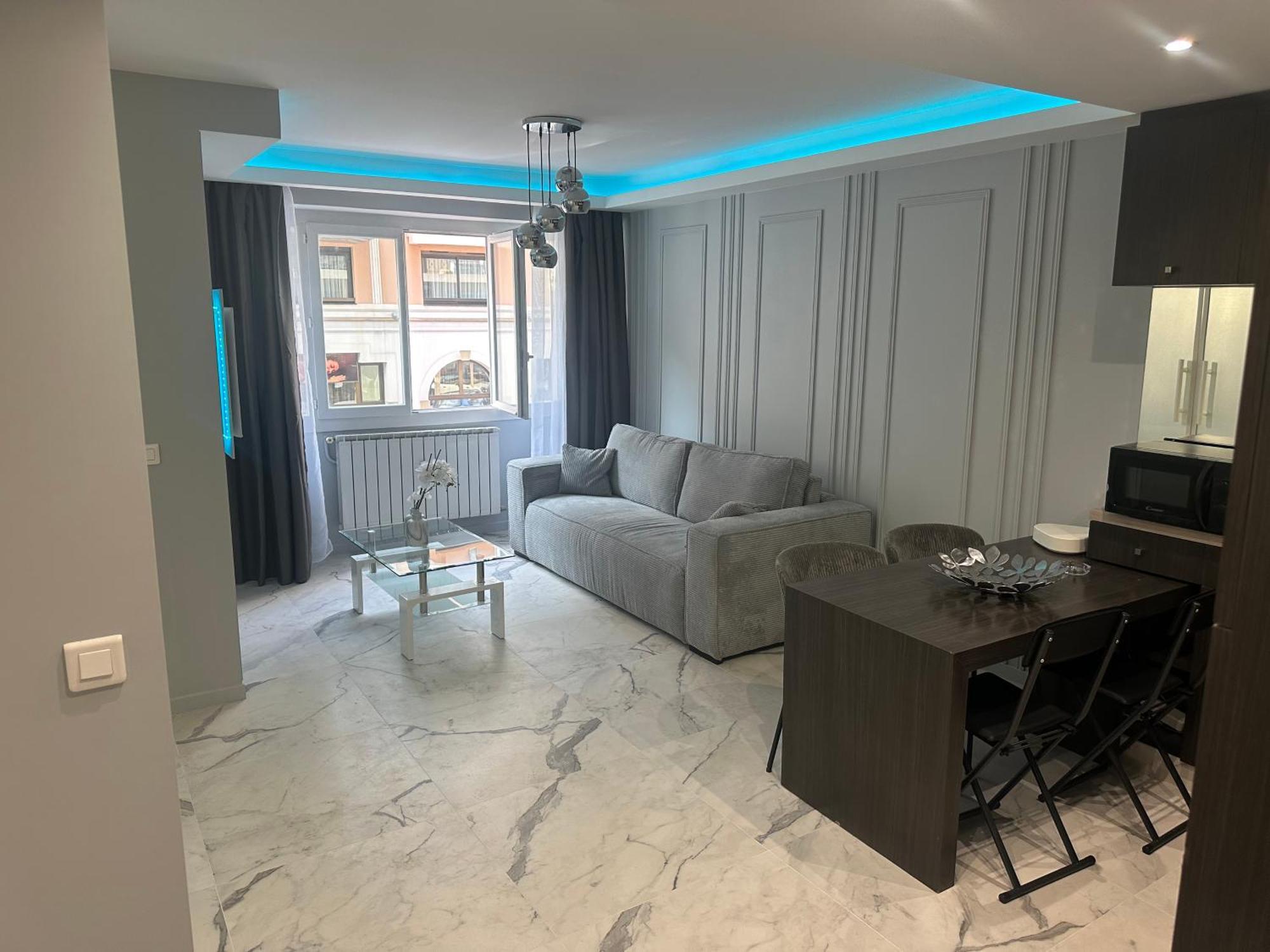 Apartment Position Croisette Martinez ! 150m From The Completely Renovated !