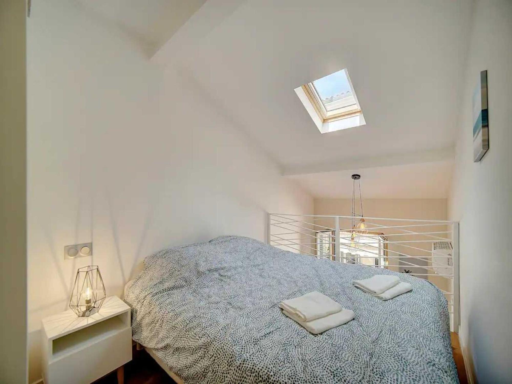 Bright Duplex - Centre - Mobility Lease Apartment Cannes