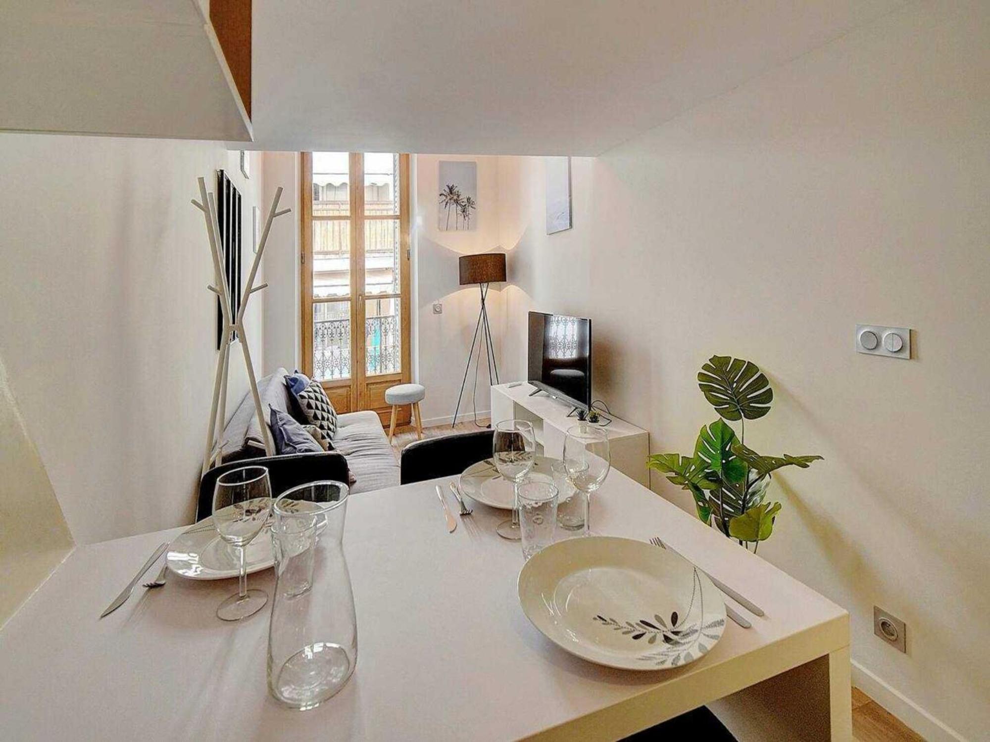 Bright Duplex - Centre - Mobility Lease *