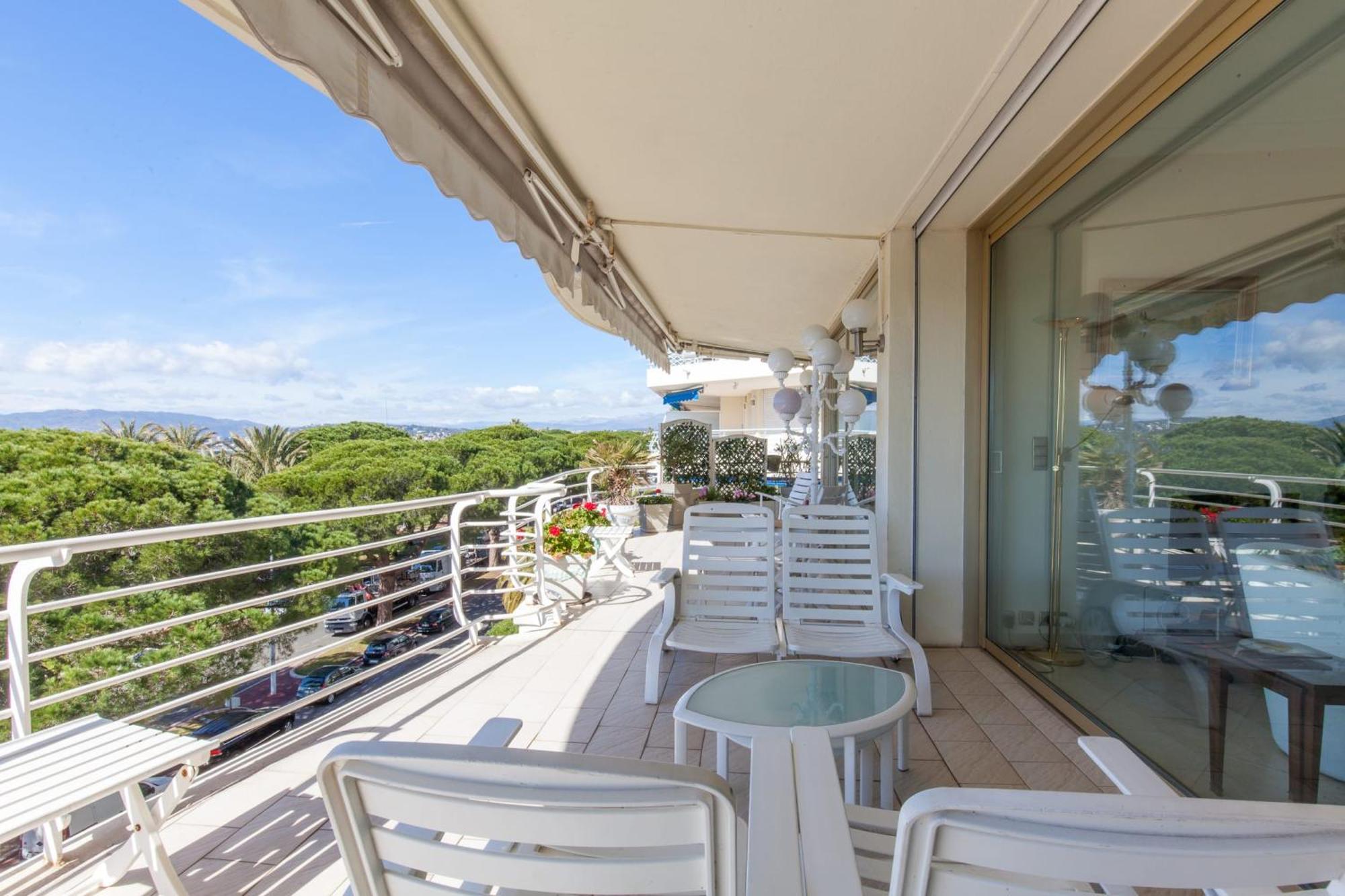 Sea View 95m With Large Terrace Croisette *
