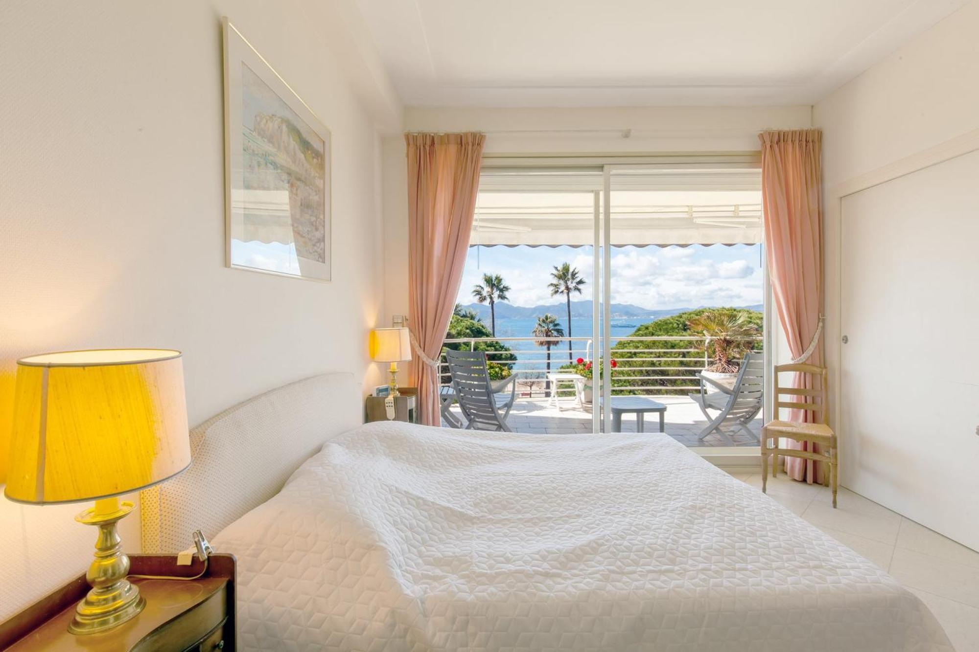 Sea View 95m With Large Terrace Croisette
