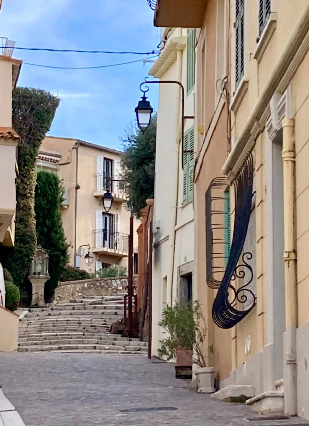 Apartment Le Refuge Du Suquet, Quartier Authentique De Cannes, Vue *